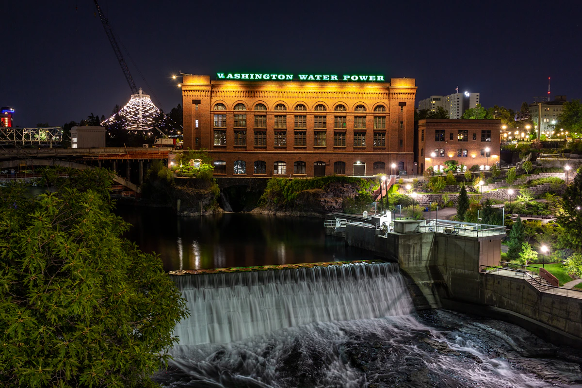 Spokane Falls and historic building in downtown Spokane