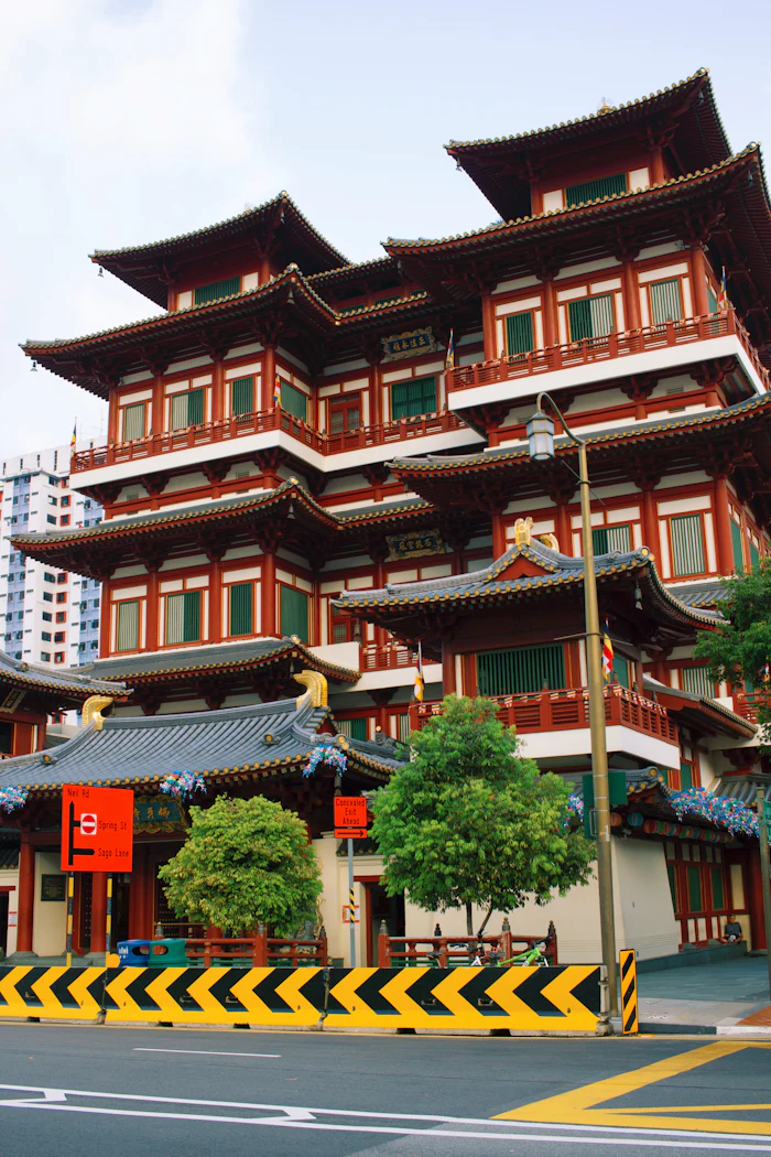 Der rot-goldene Buddha Tooth Relic Temple in Chinatown