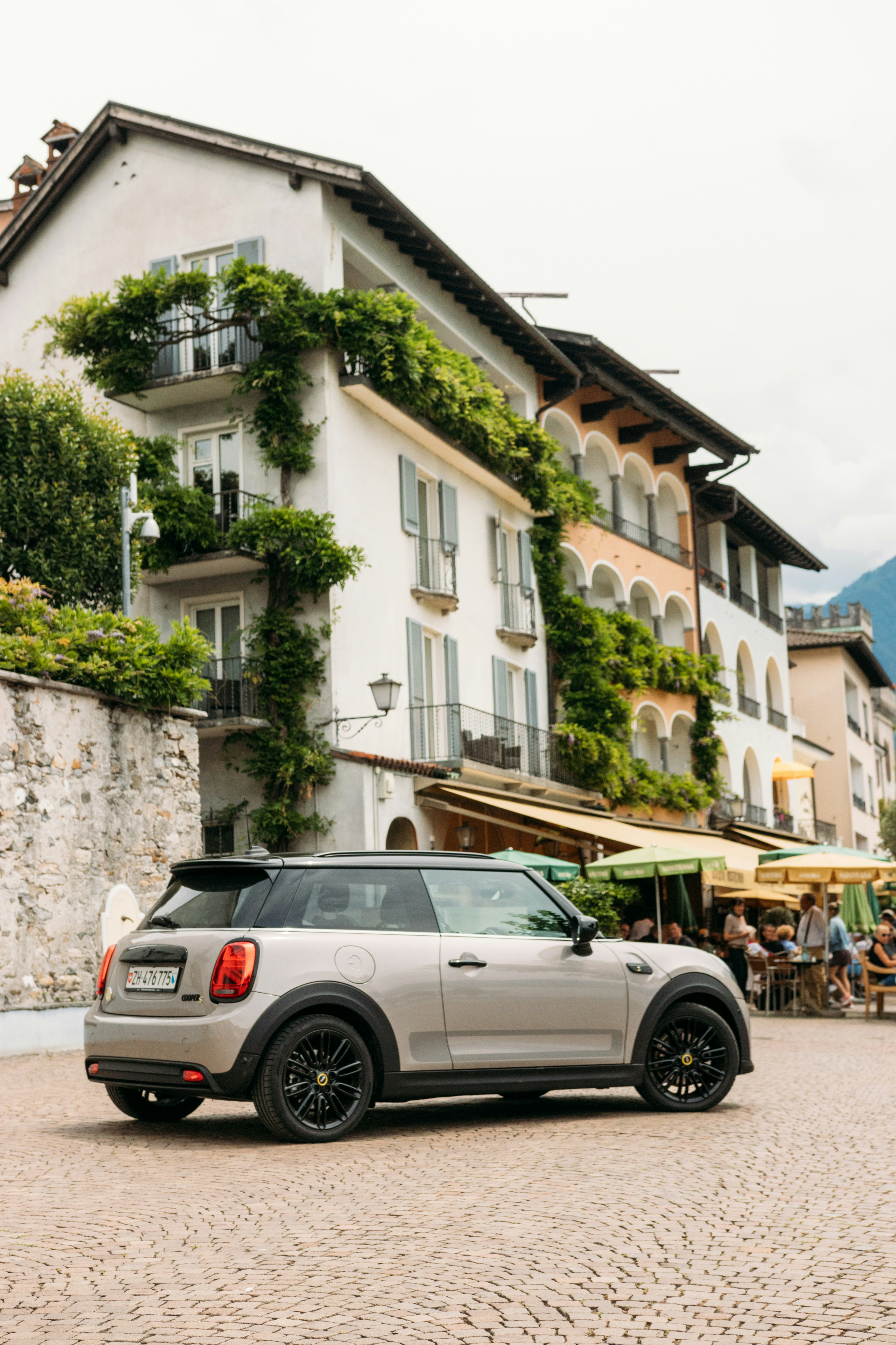 modern electric car city, wallpaper, New Volvo Hatchback Options: A Guide to Modern Urban Luxury 5
