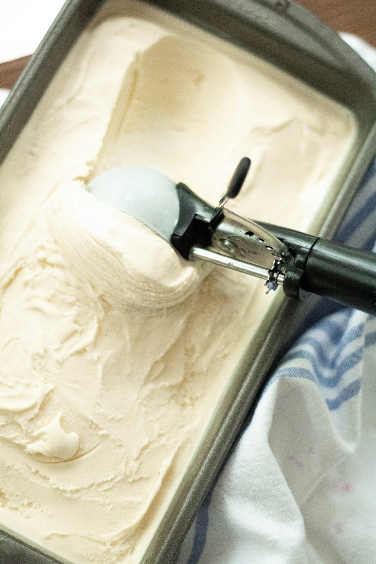 Ice Cream Sunday: Free Scoops, Live Music & Peak Summer at the Market