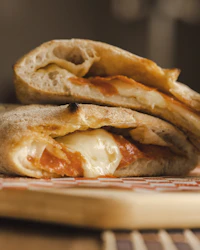 Best Pizza Places in Naples: Where to Go for a Proper Slice