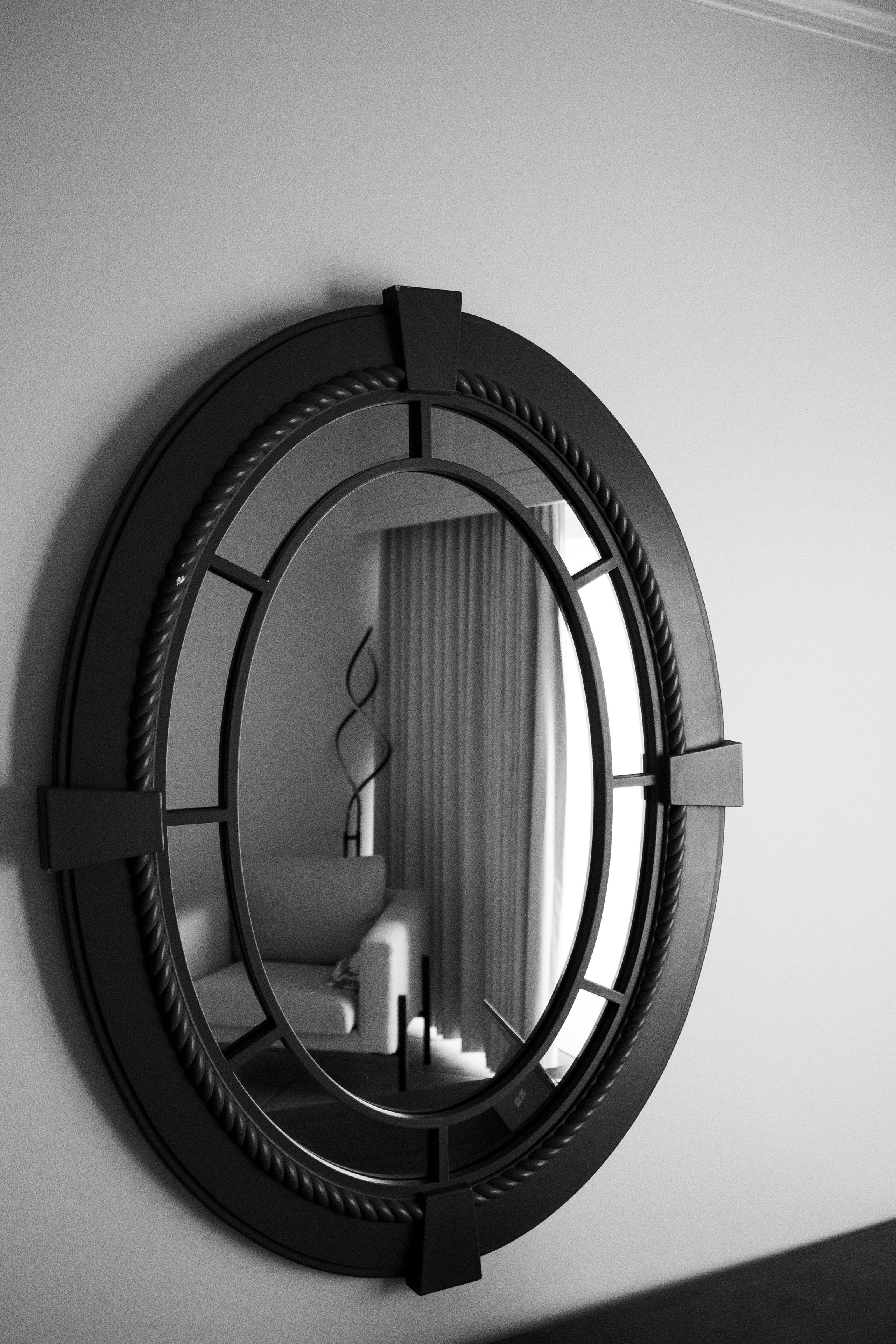 Round mirror with black frame photo Free The bahamas Image on Unsplash