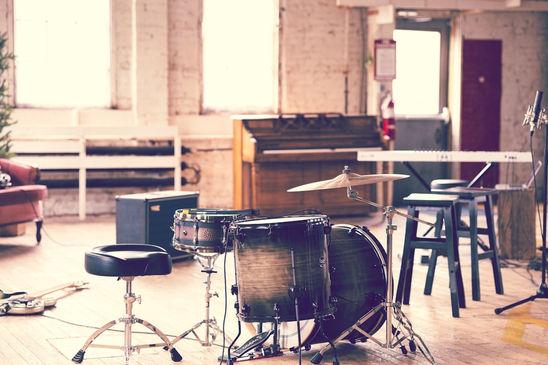 black and silver drum set