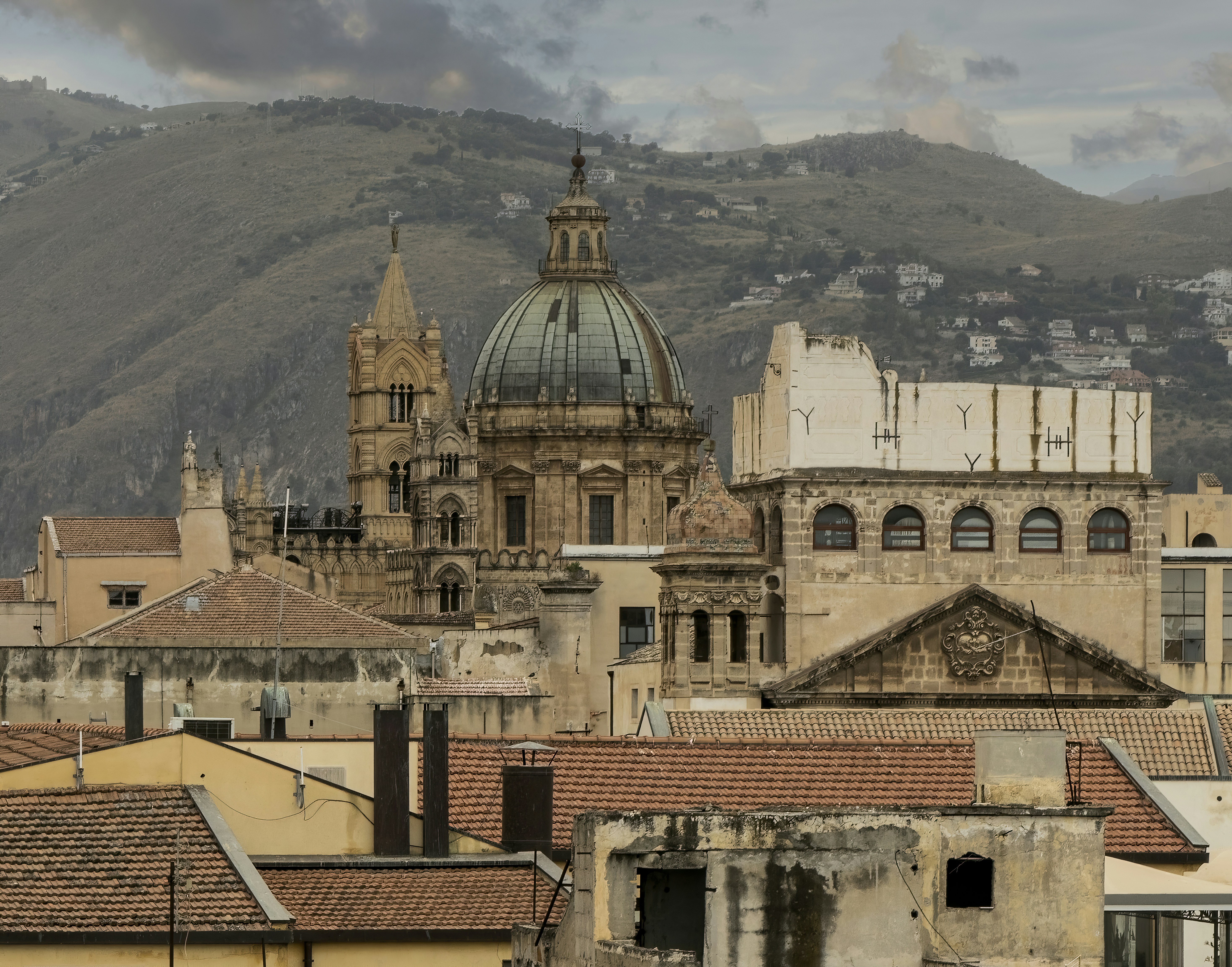 brown and white concrete building, Palermo 