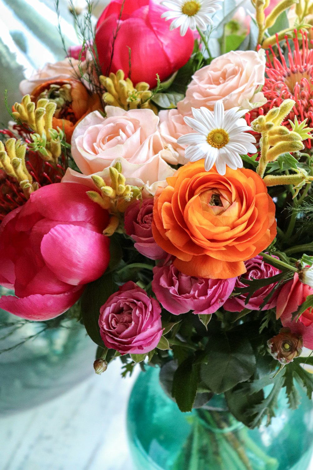 pink and white flower bouquet