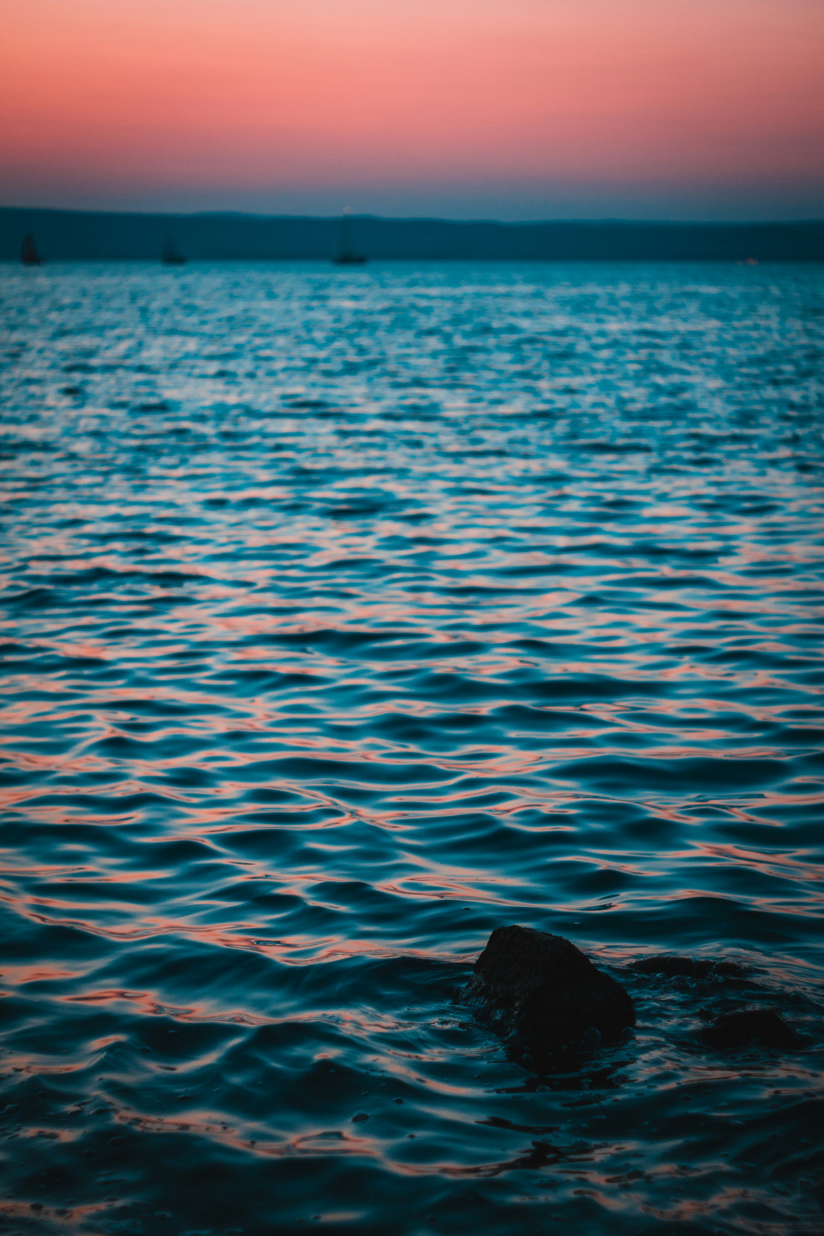 Photo by szabolcsantal