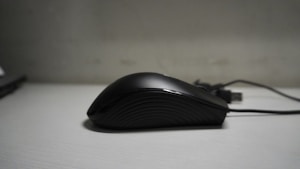 Mouse inalámbrico ergonómico