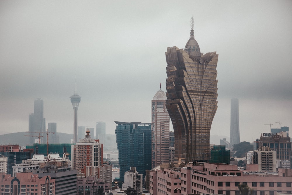 high rise building during daytime