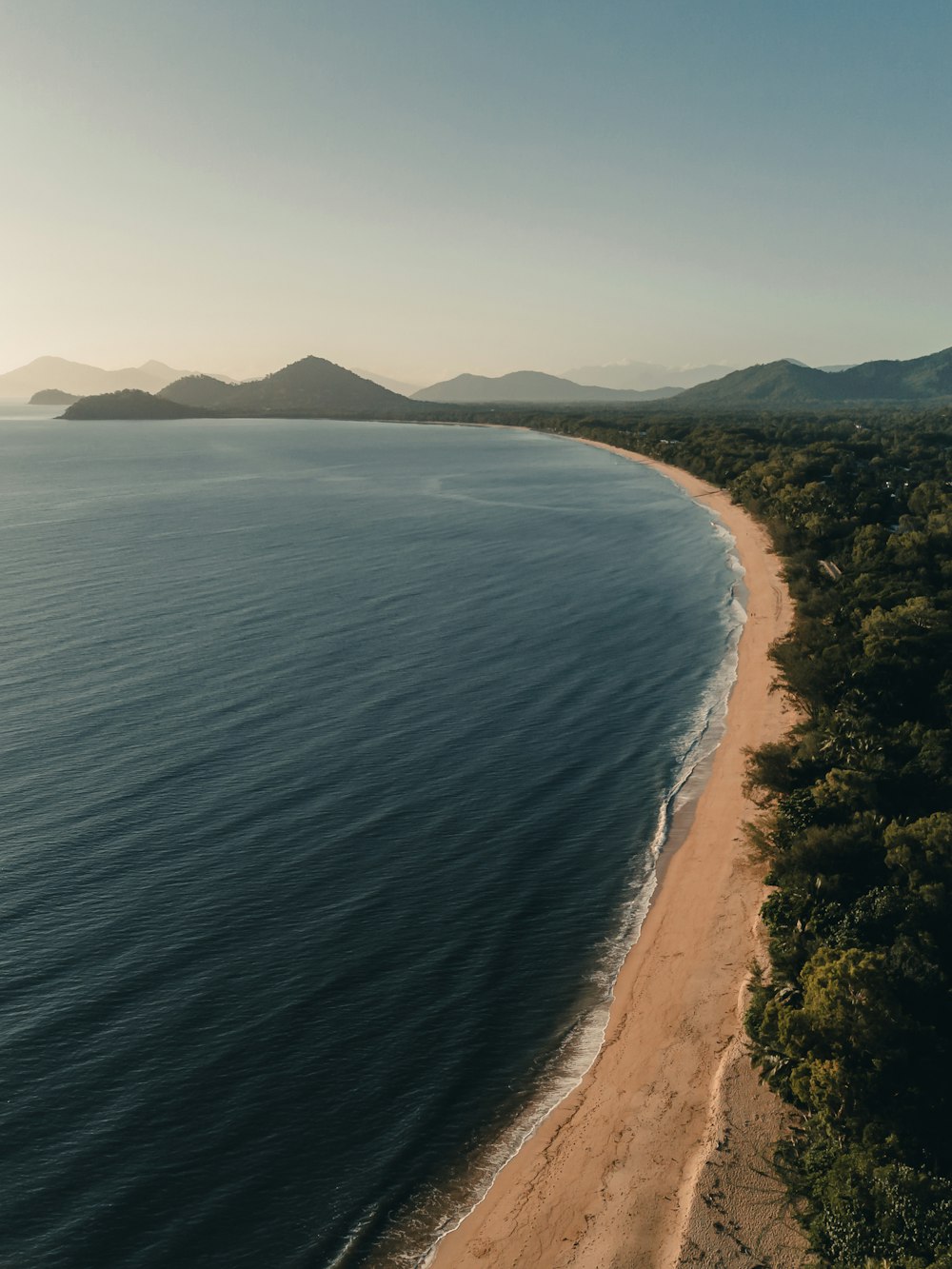 Vista aérea del mar durante el día