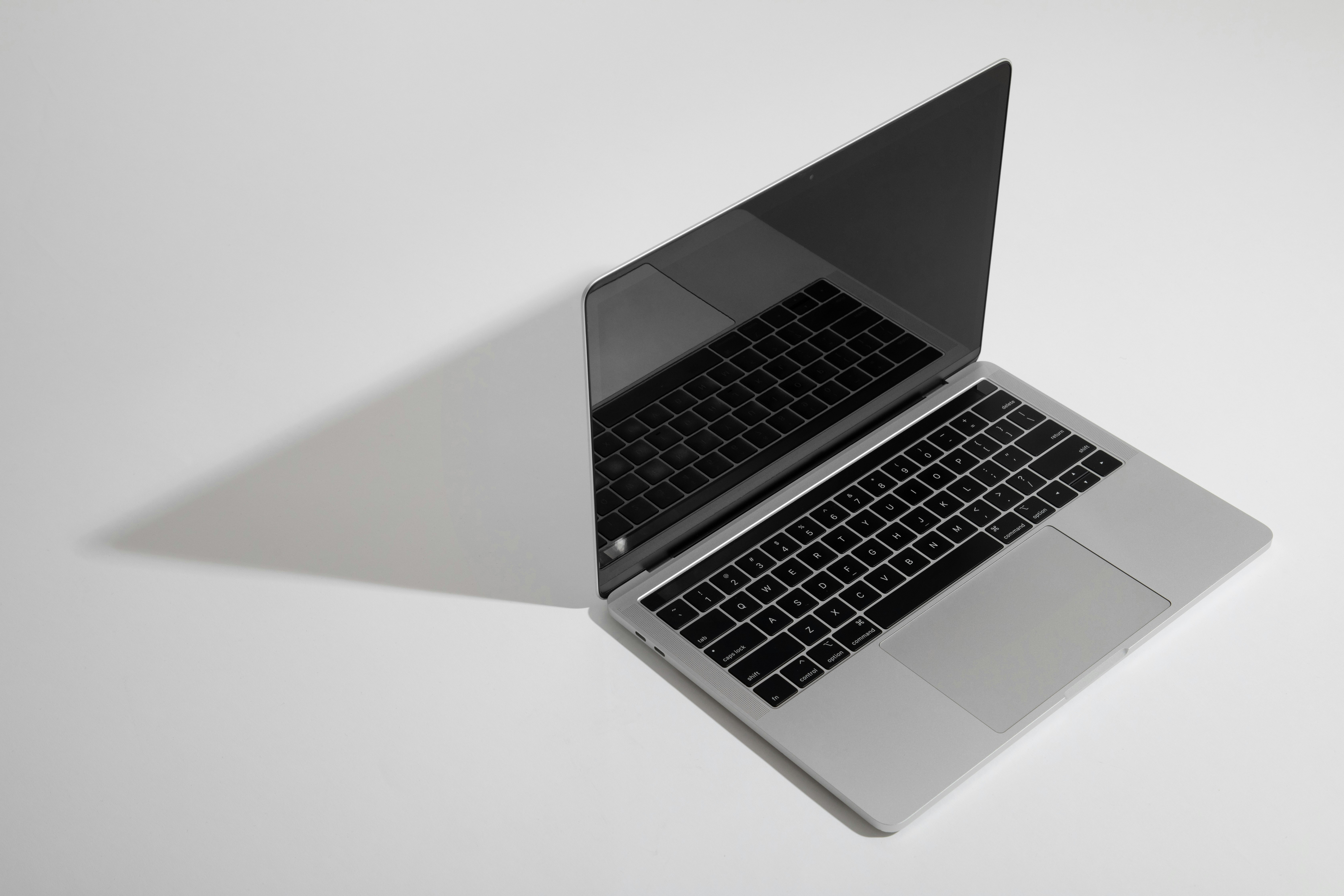 macOS 27 touchscreen laptop concept