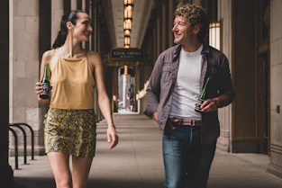 AI Dating Advice vs. Relationship Coaches