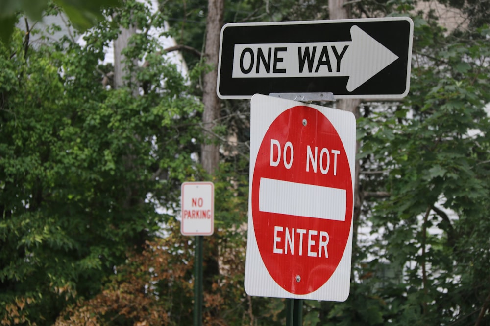 red and white stop road sign