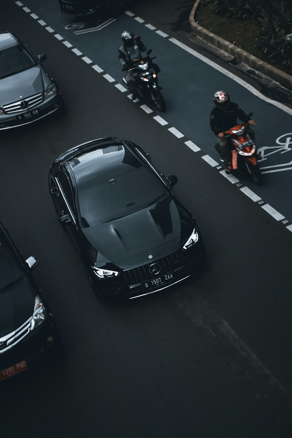 black porsche 911 on road during daytime