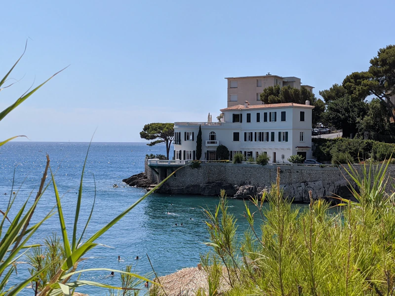 Villa méditerranéenne face à la baie de Villefranche