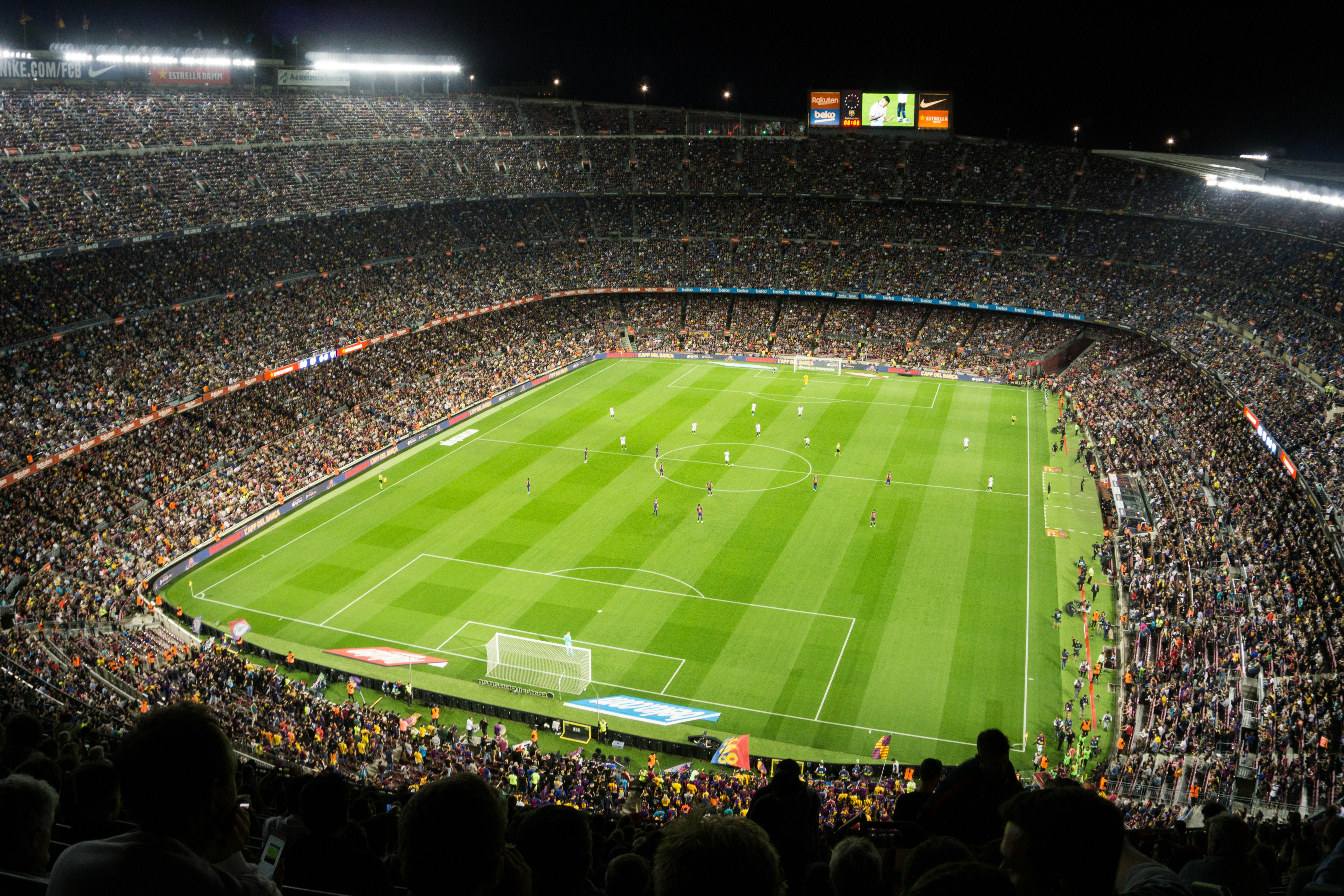 Kick off of La Liga game in 2019 between FC Barcelona and Sevilla.