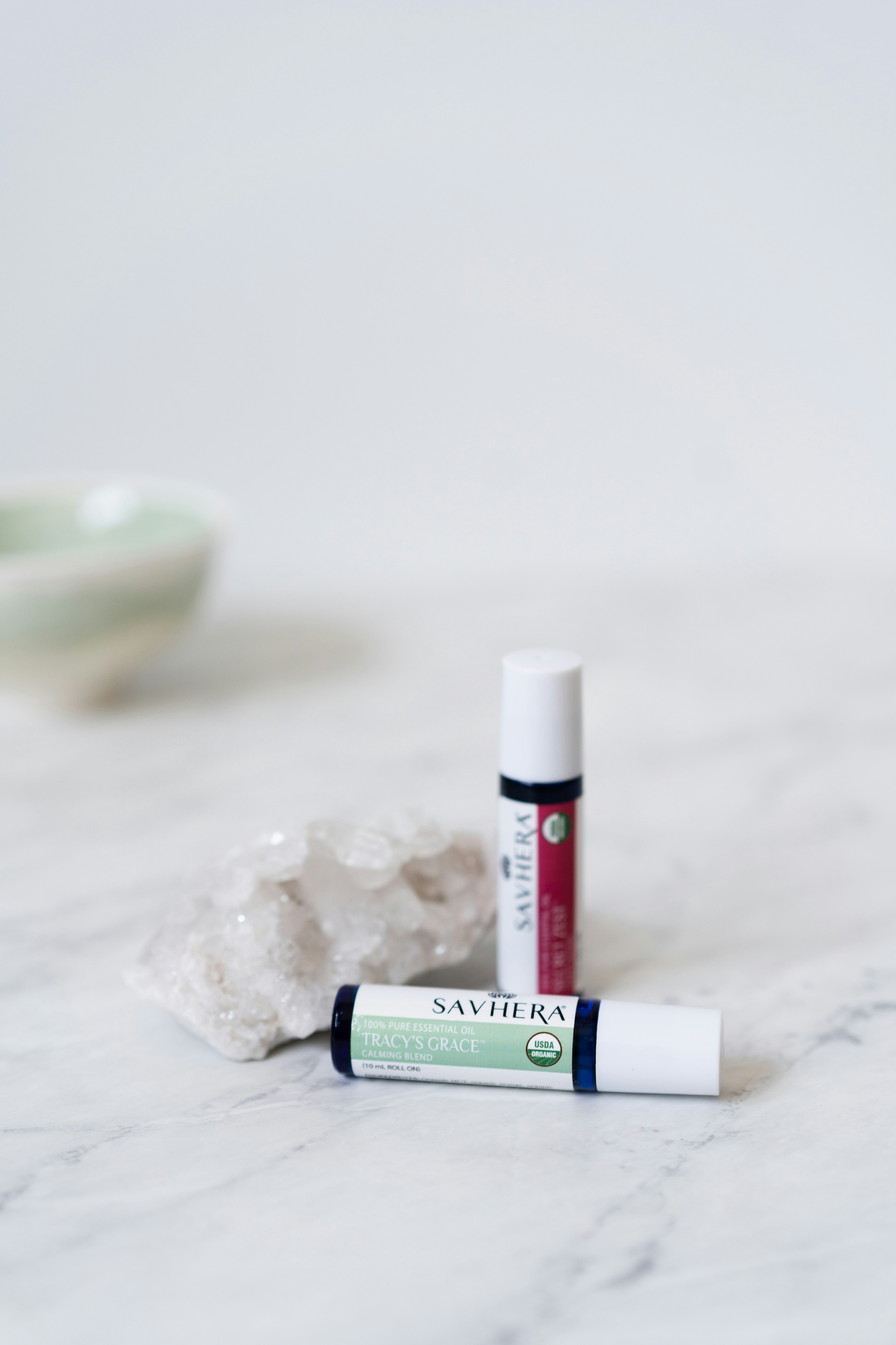 Botella de tubo de plástico blanco y rojo