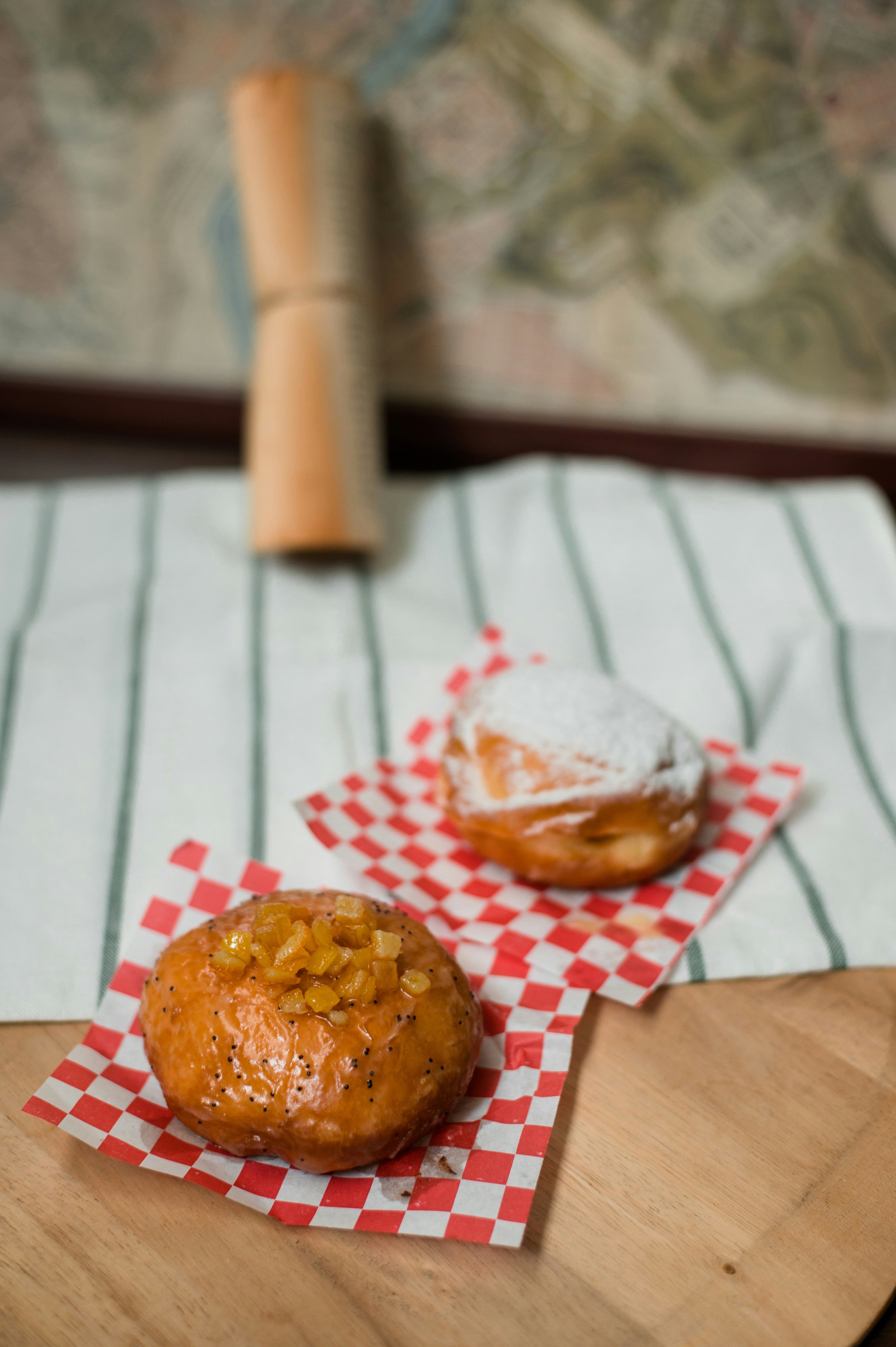 black and white bed linen