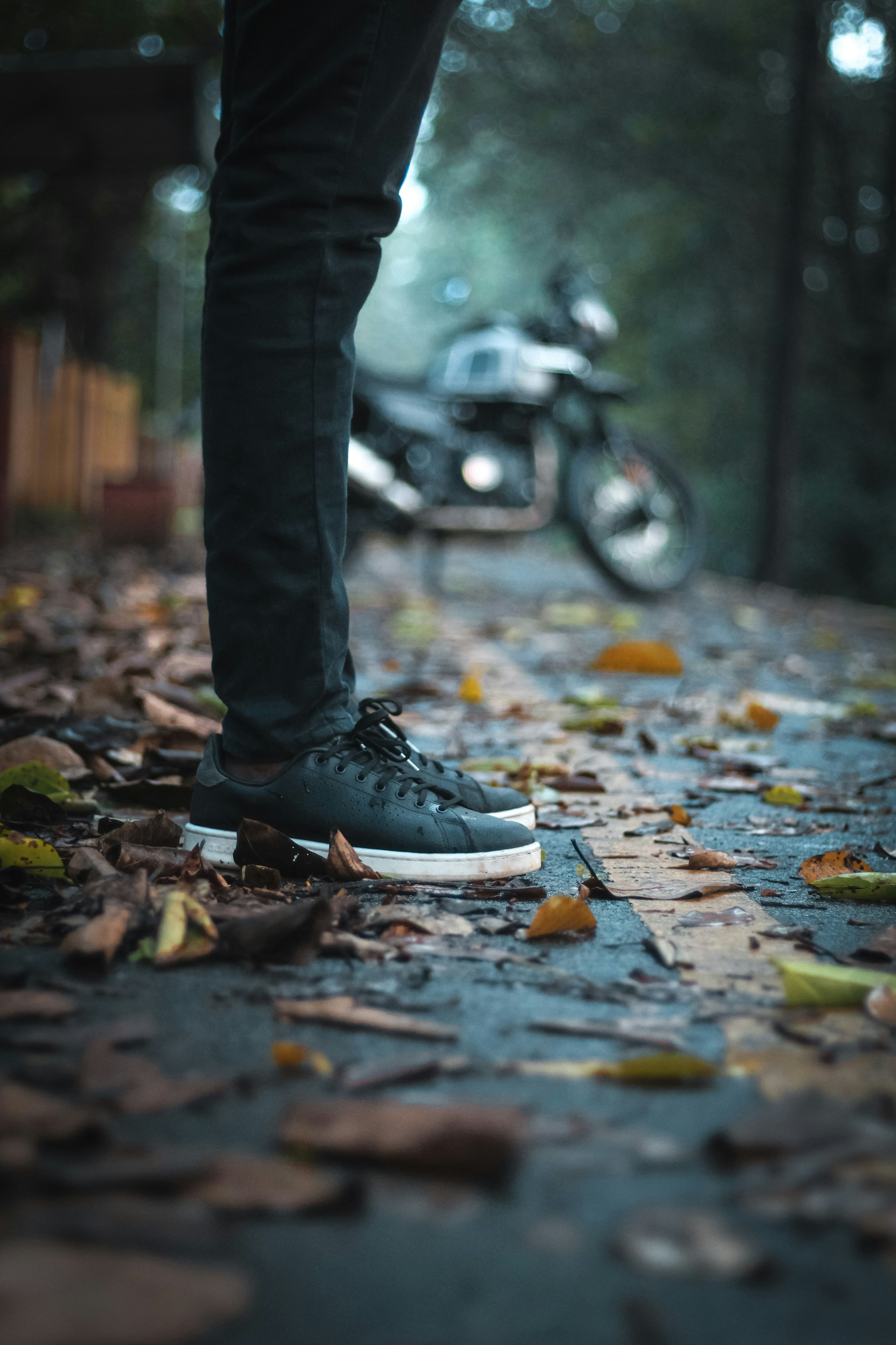 gray computer monitor