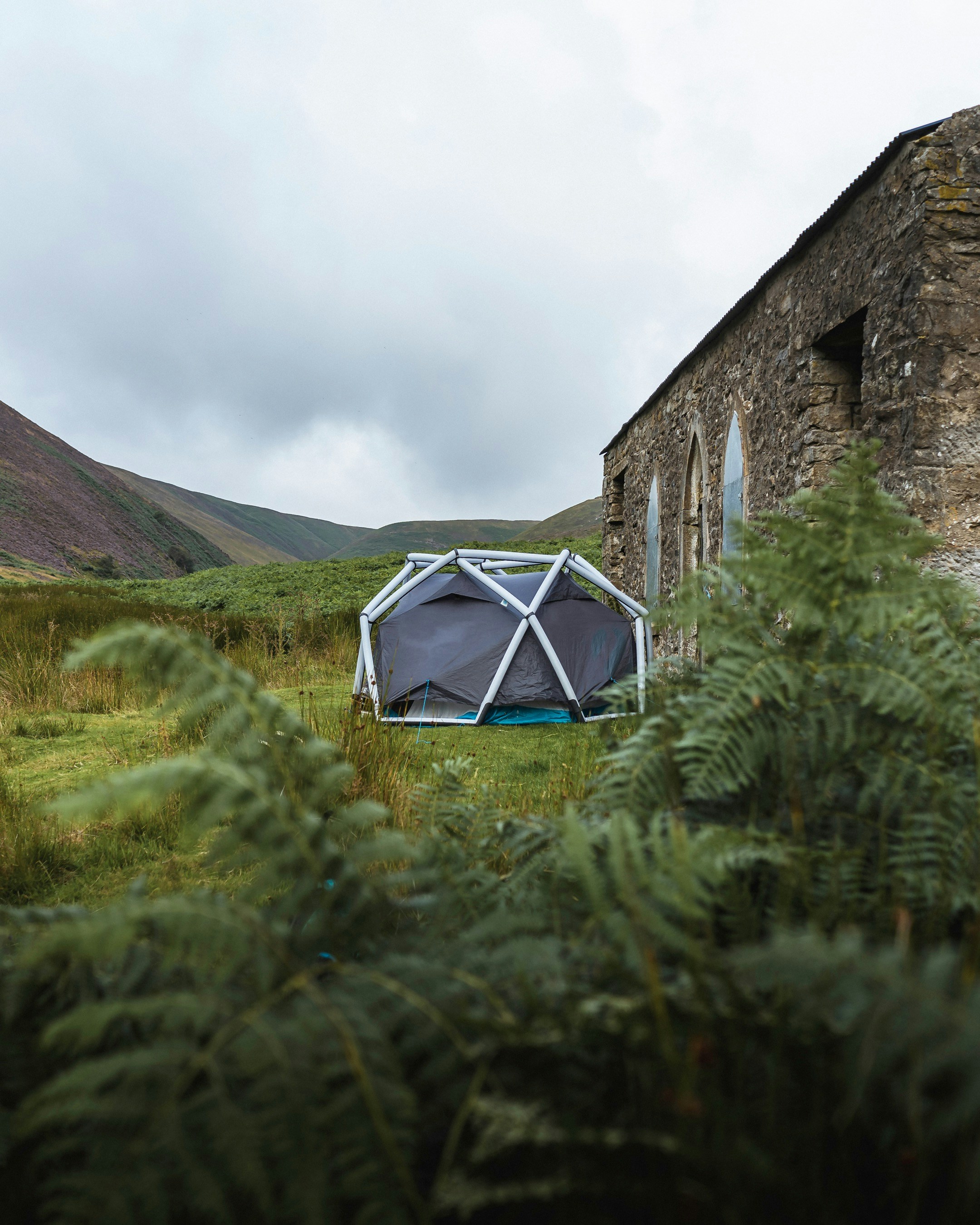 Resilient Wild Campsites in 2026: Advanced Microgrid Strategies, Food Preservation, and Low‑Impact Power