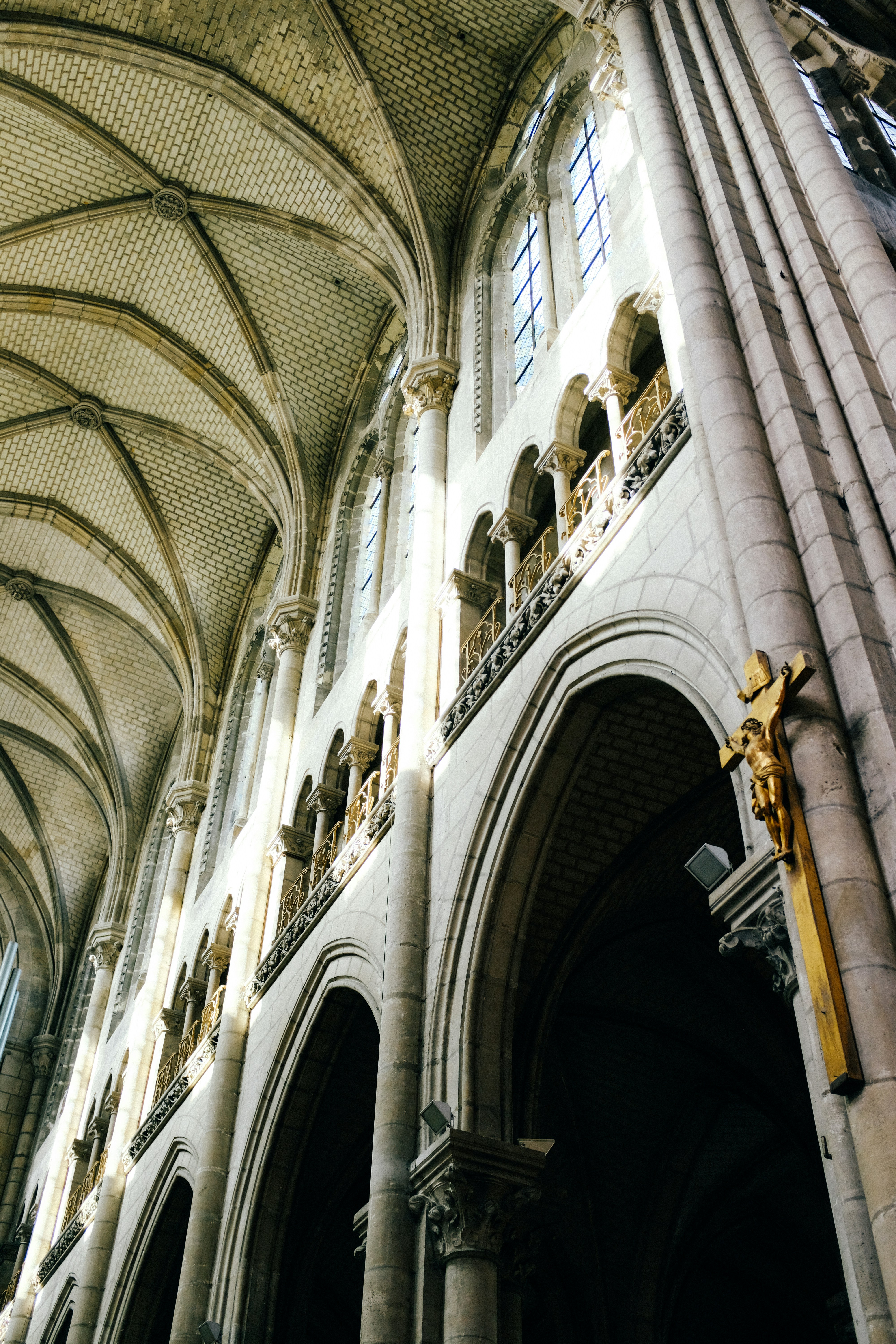 Photo by adrienolichon