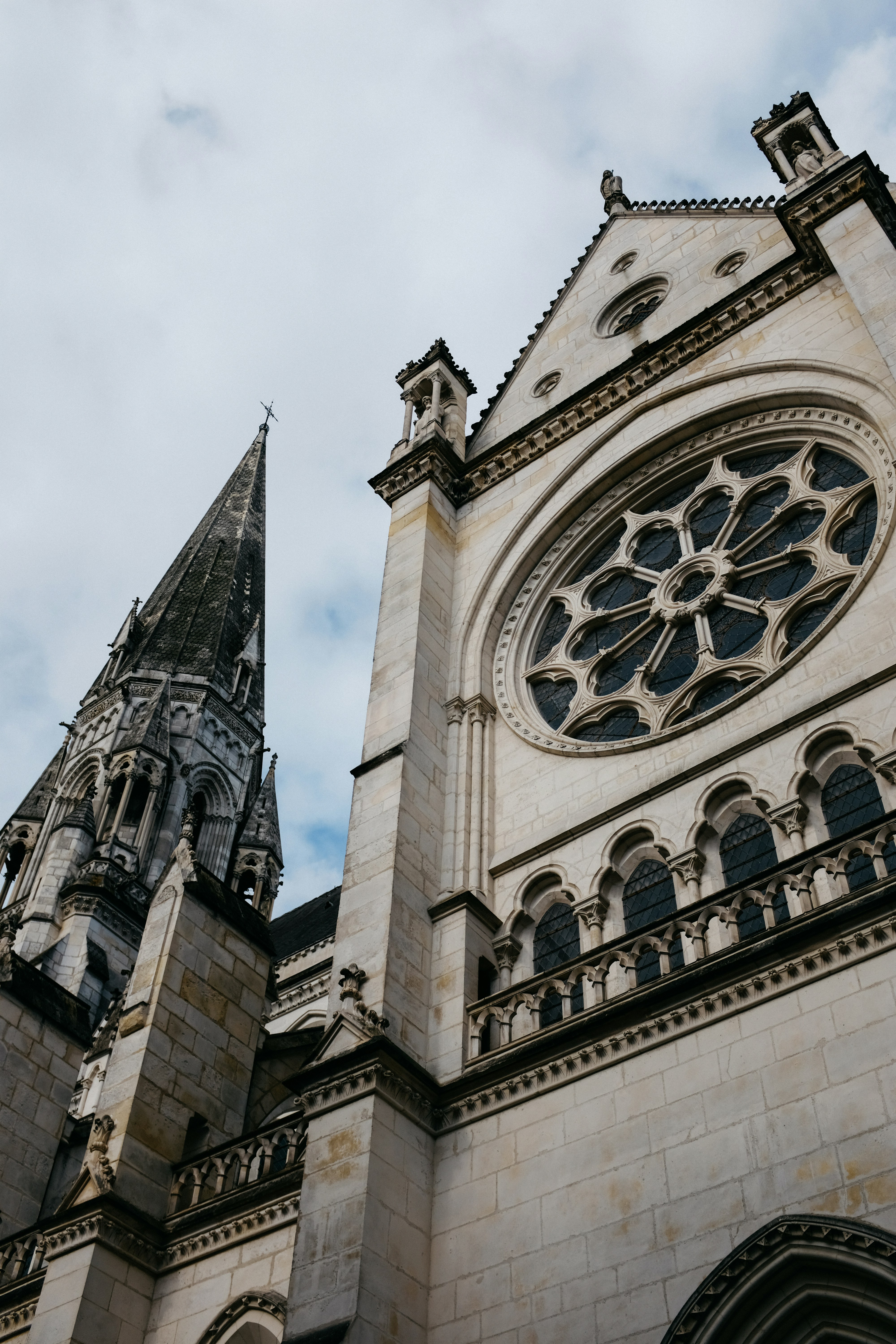 Photo by adrienolichon