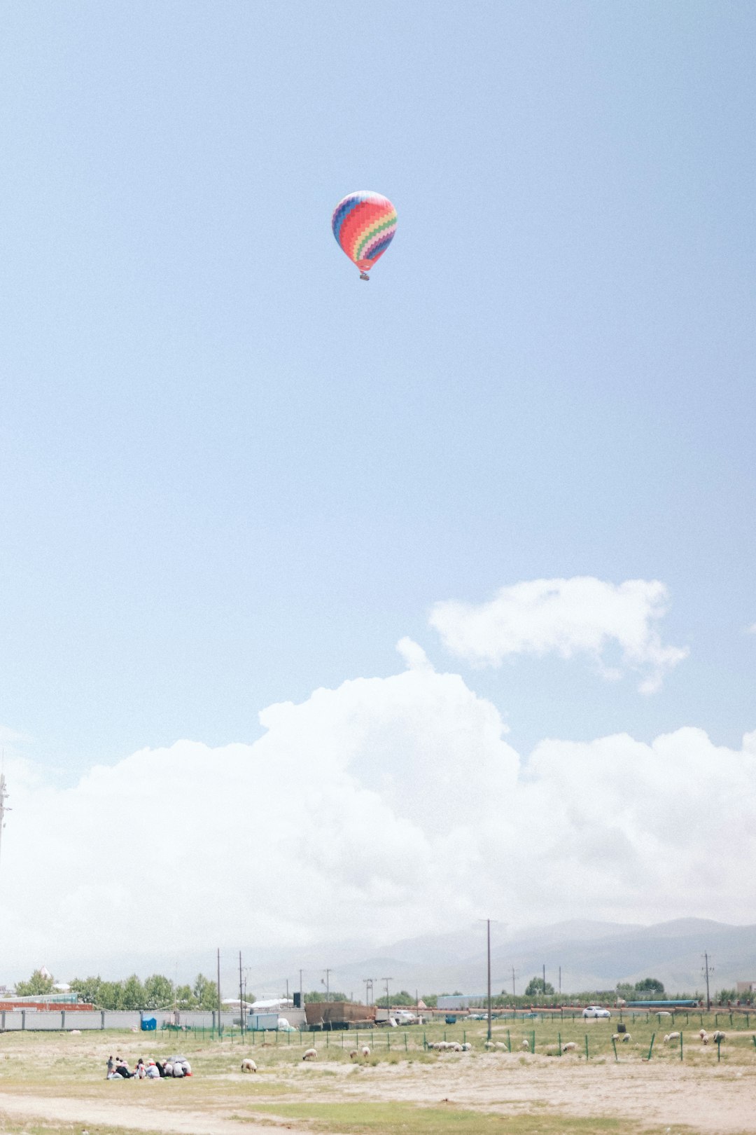 hot air balloon in the sky during daytime