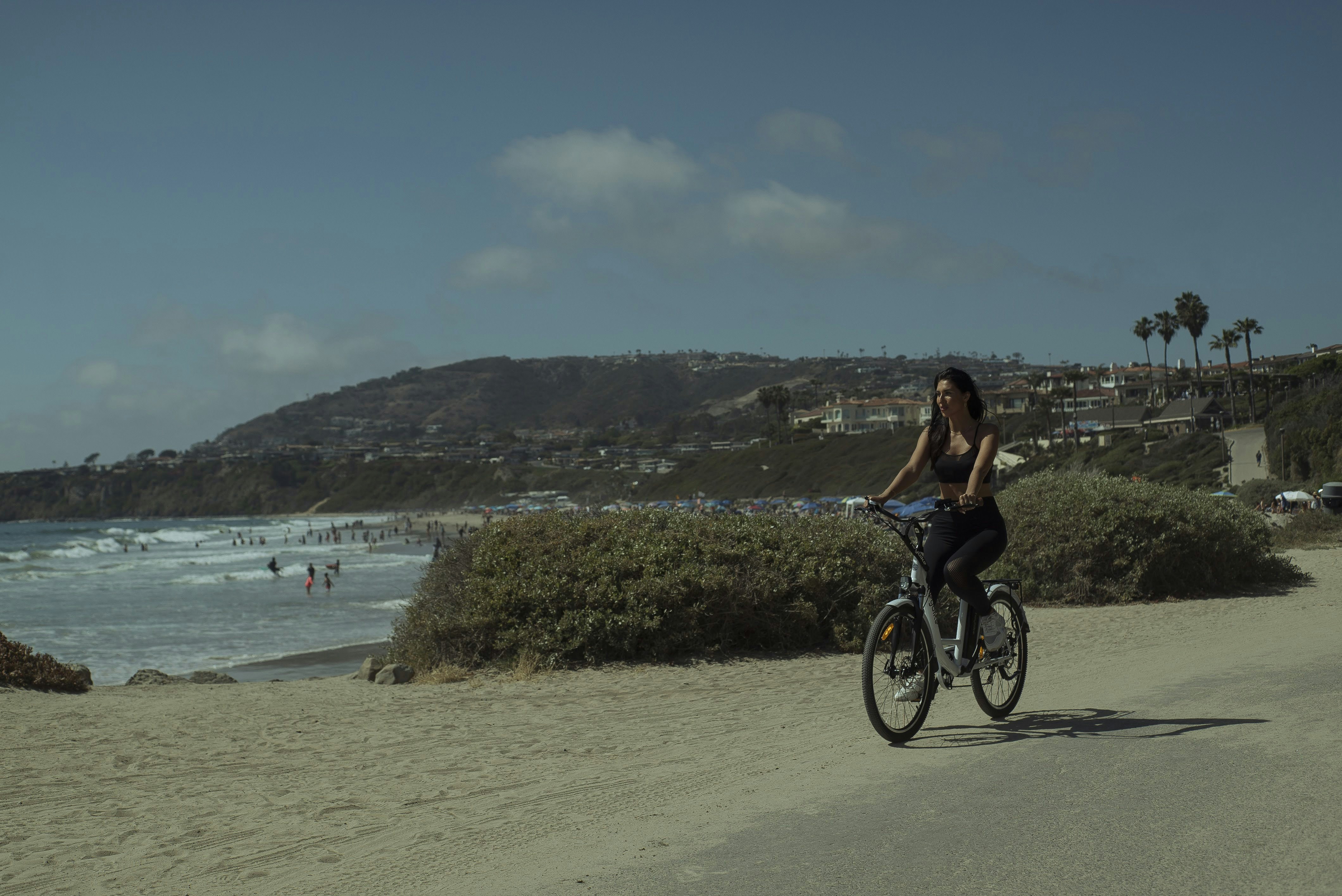 A classic electric cruiser bike-heybike.com