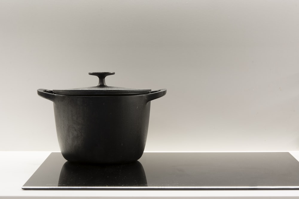 black ceramic bowl with lid
