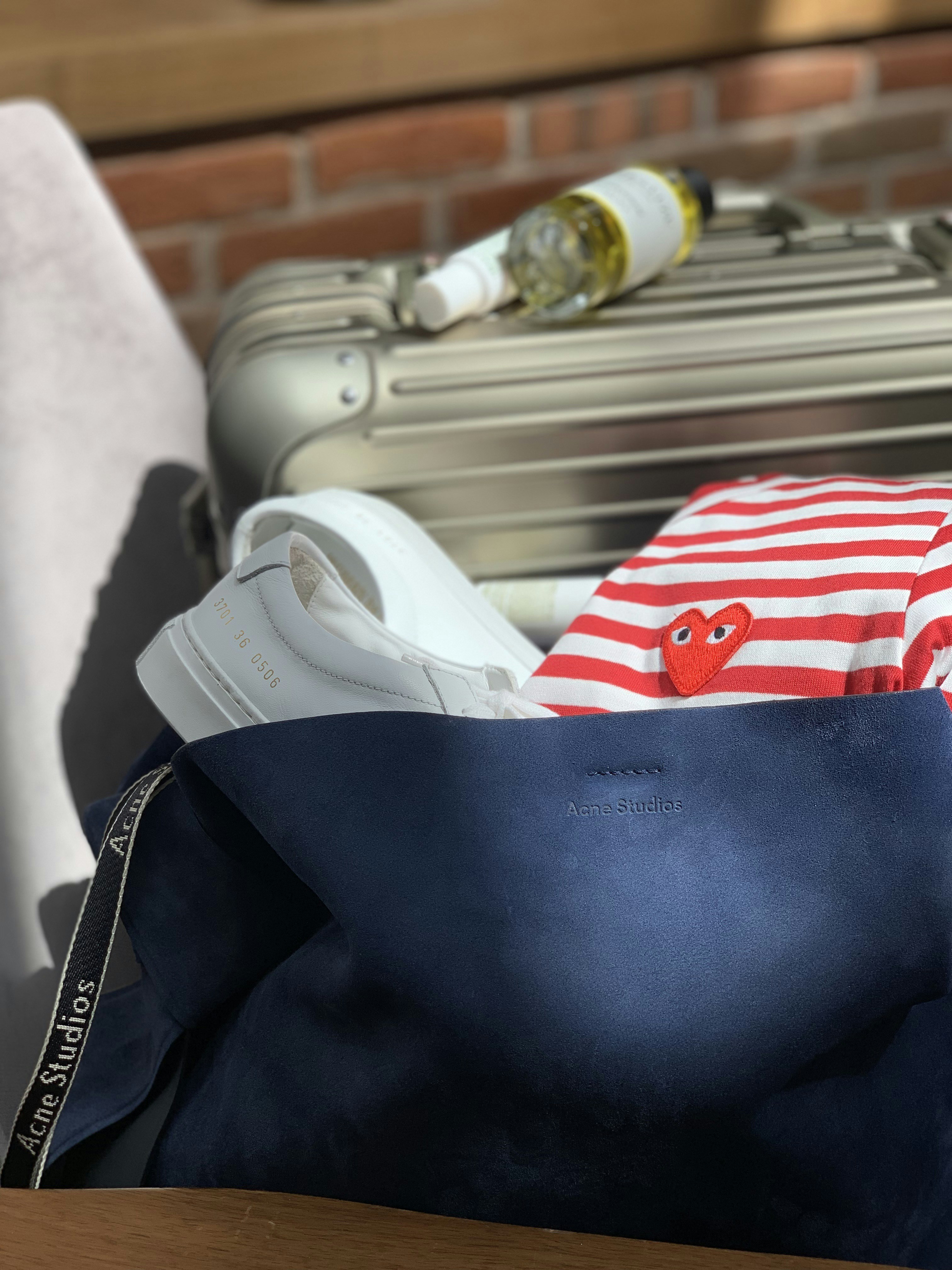 blue and white tote bag