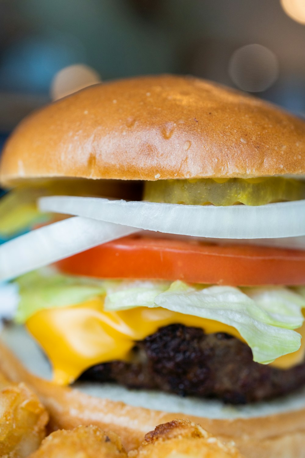 burger with lettuce and tomato