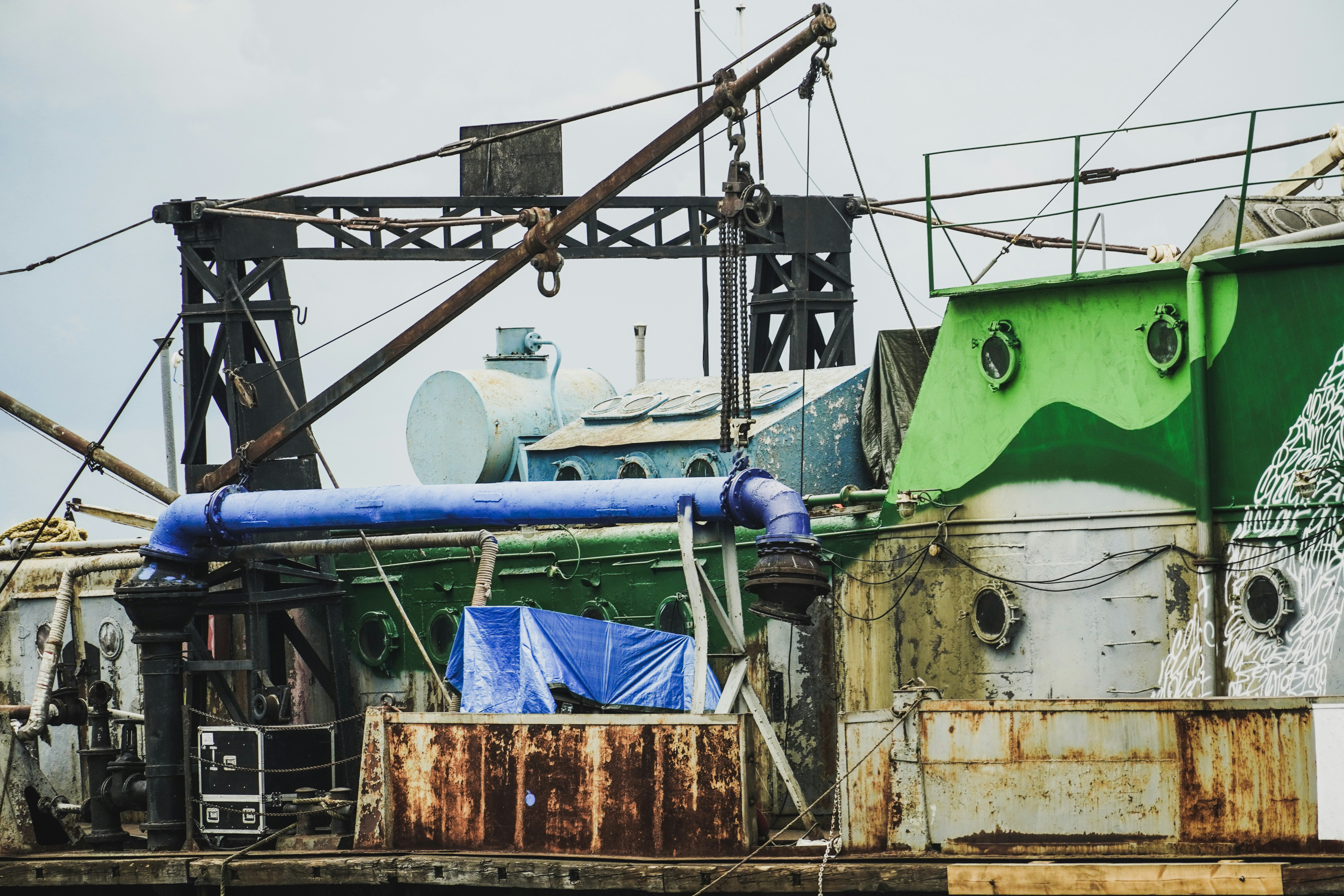 green and brown industrial machine, 
