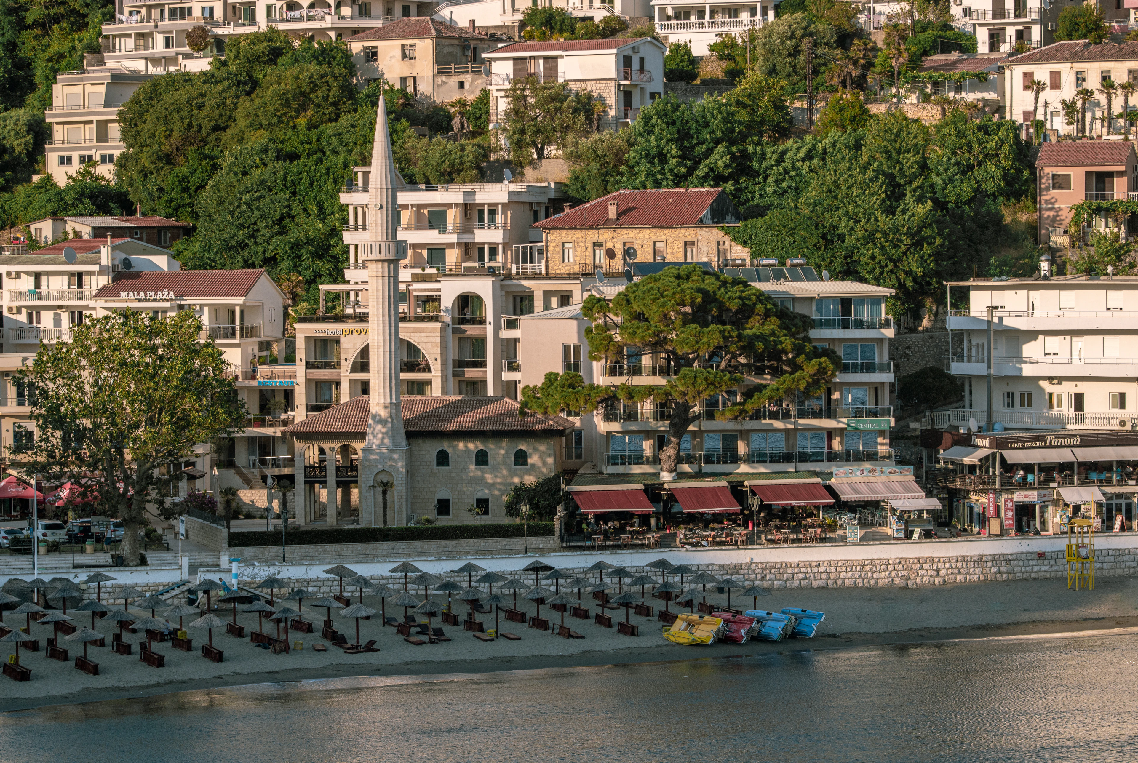 Ulcinj i stari grad uz more