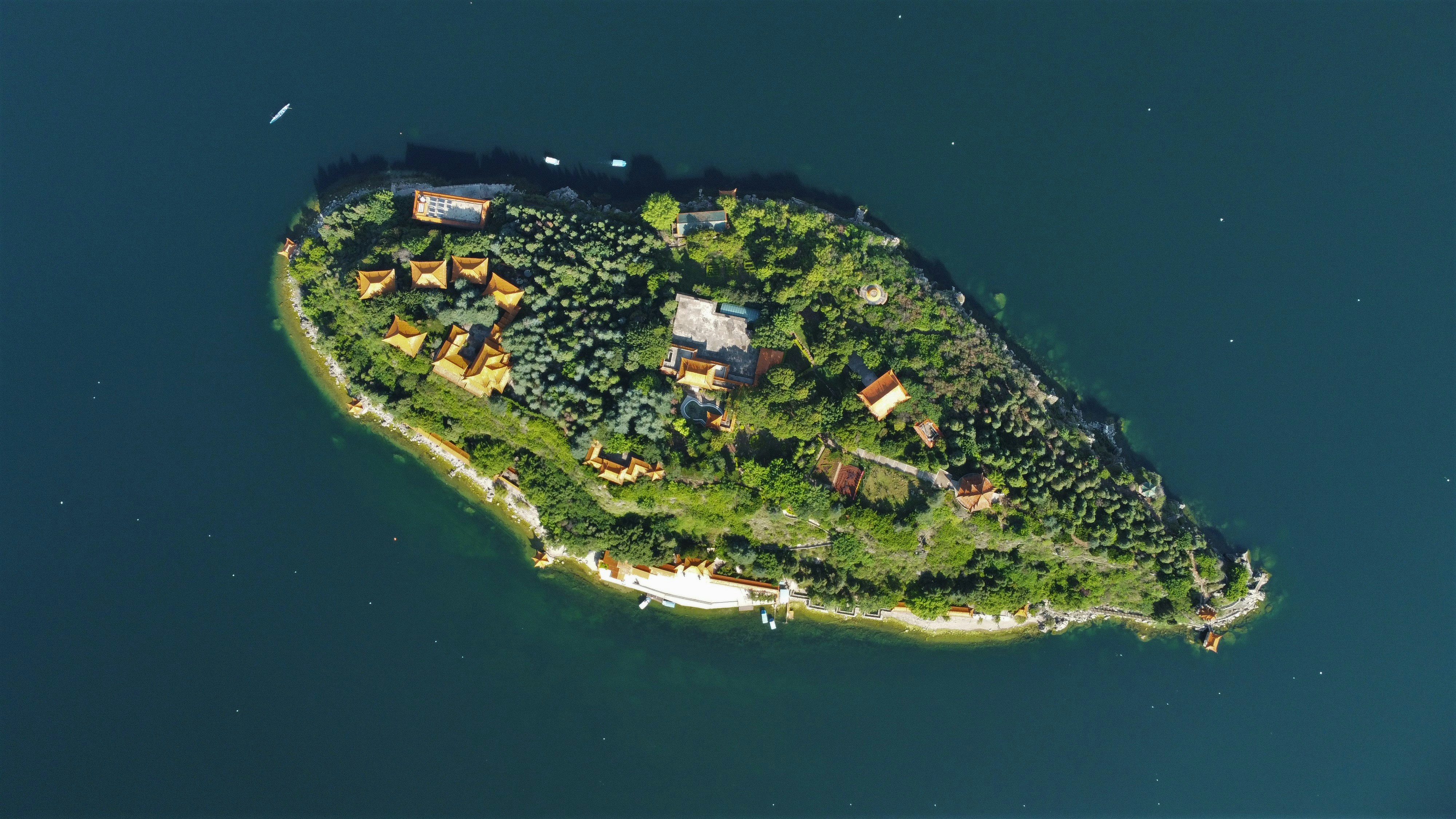 Photo by radsupercell