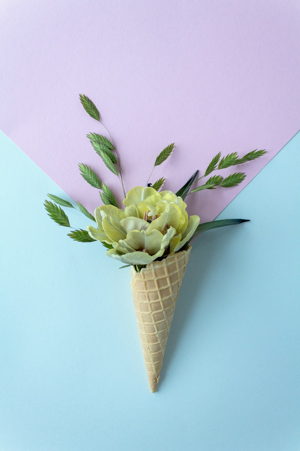 yellow and pink flower bouquet