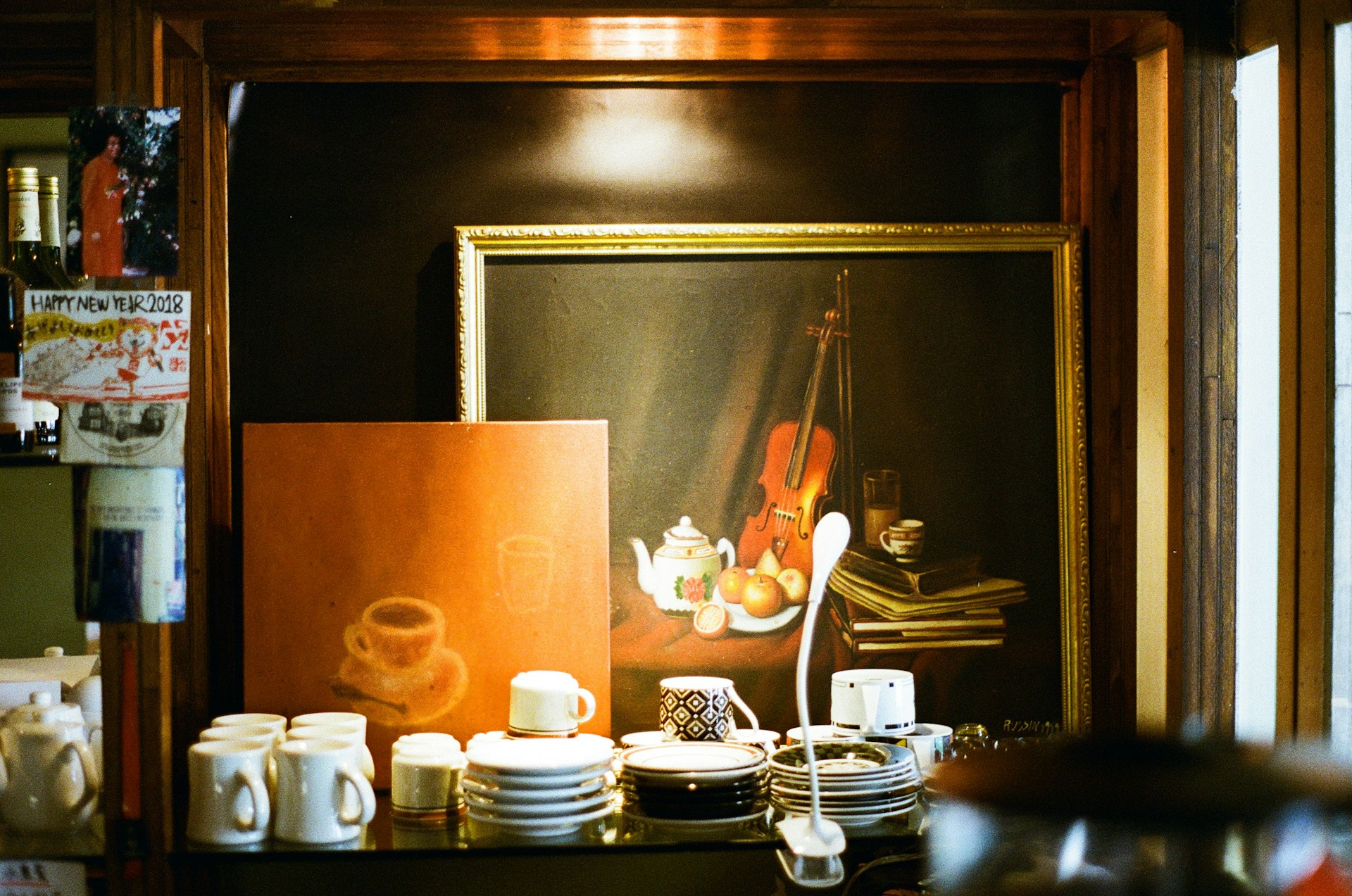 An inviting image of cozy home essentials like soft towels and elegant tableware arranged neatly.