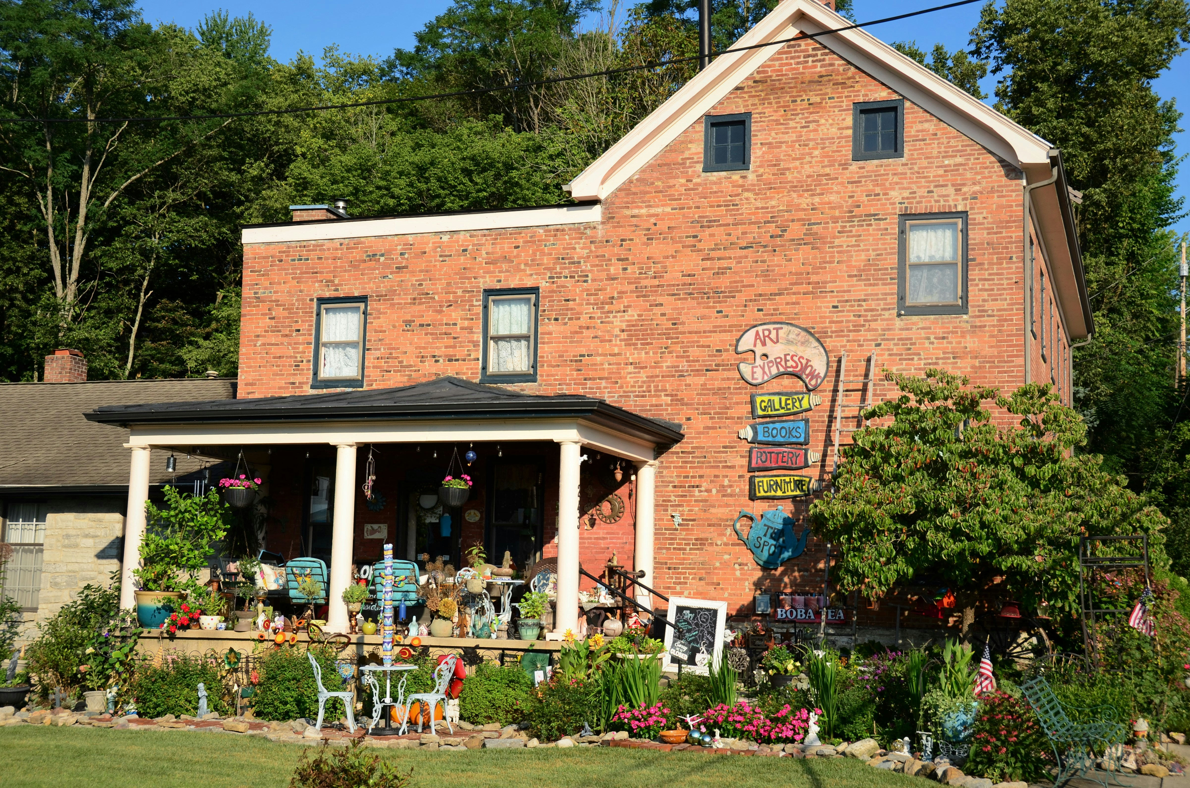 Lake Anne Coffee House & Wine Bar