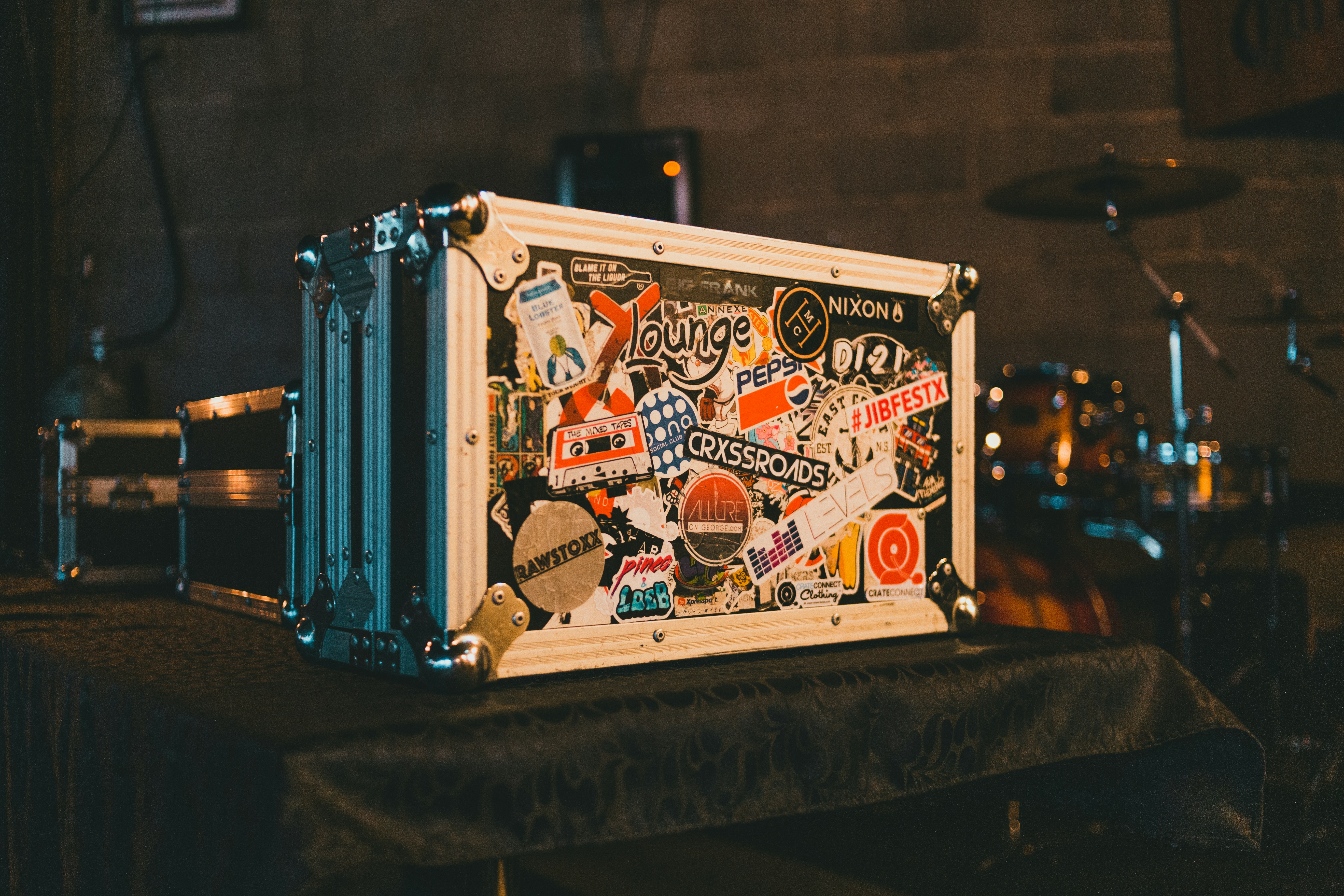 Noiseyard website builder for musicians, blog post: brown and white circuit board