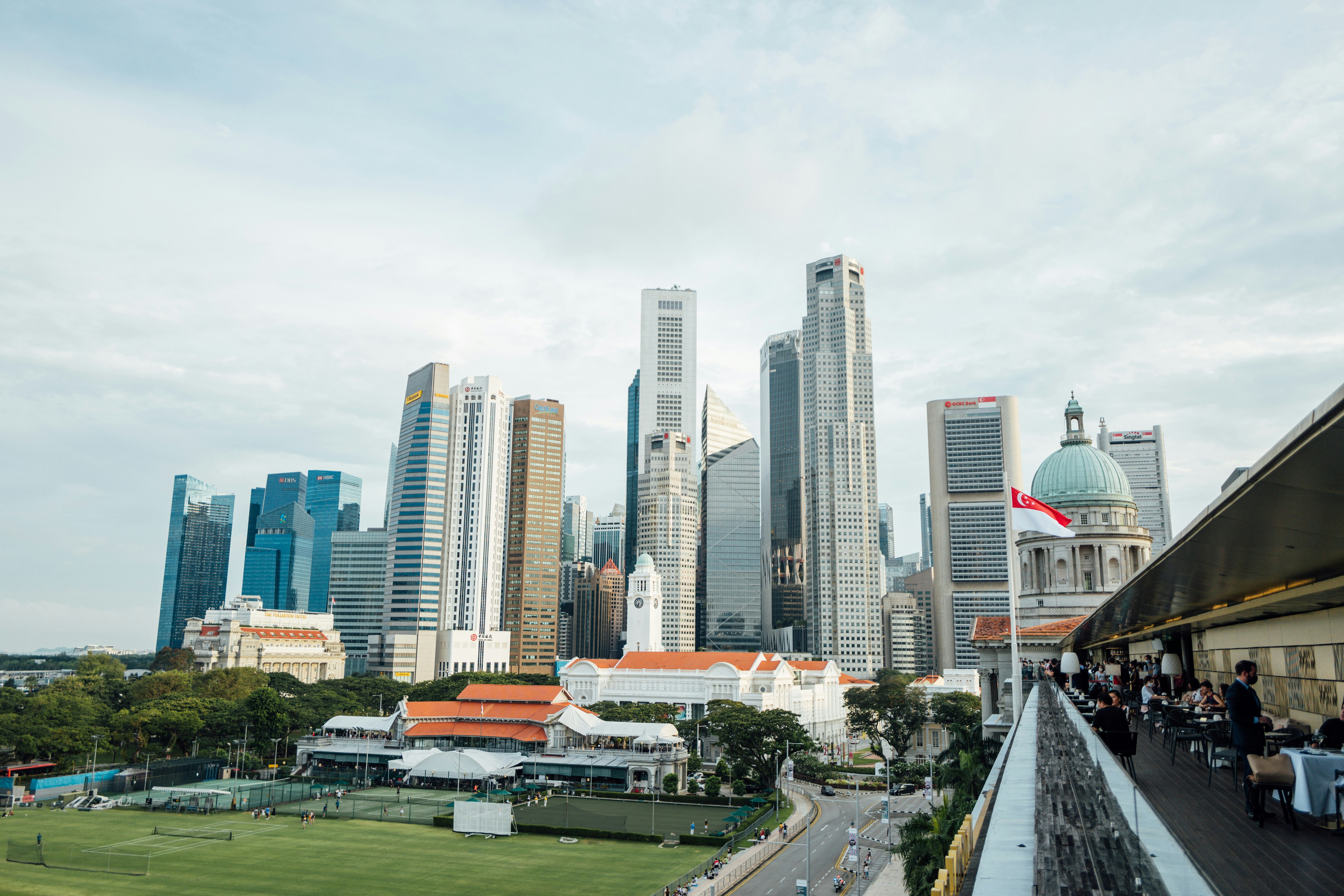 city with high rise buildings during daytime