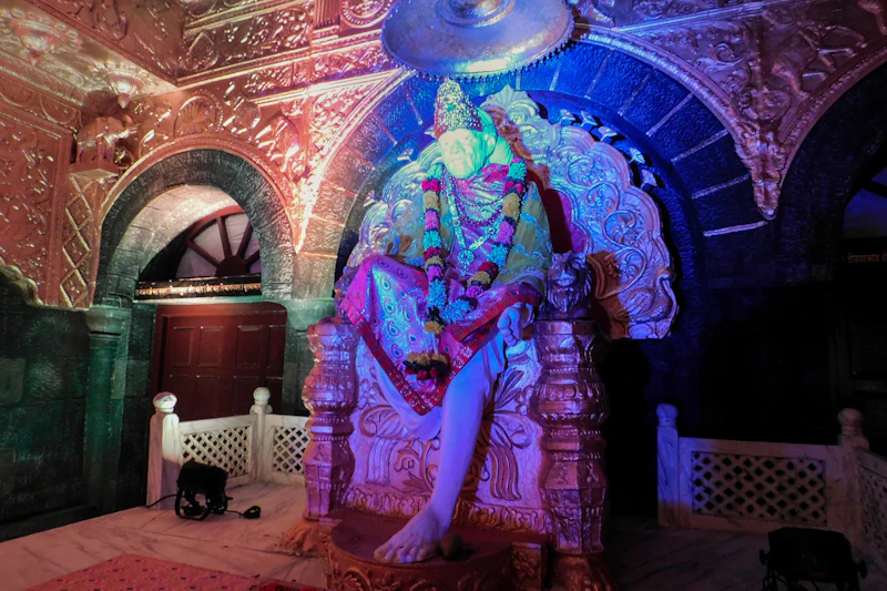 Top Local Restaurants in Shirdi Every Food Lover Needs to Know