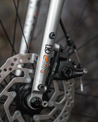 gray and black bicycle wheel