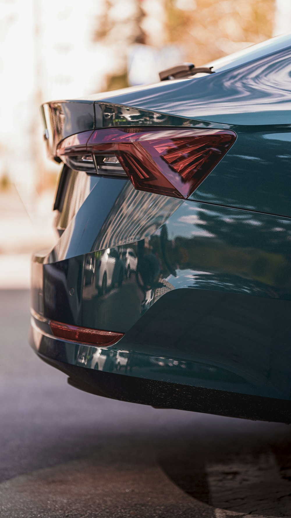 blue car with red and white light