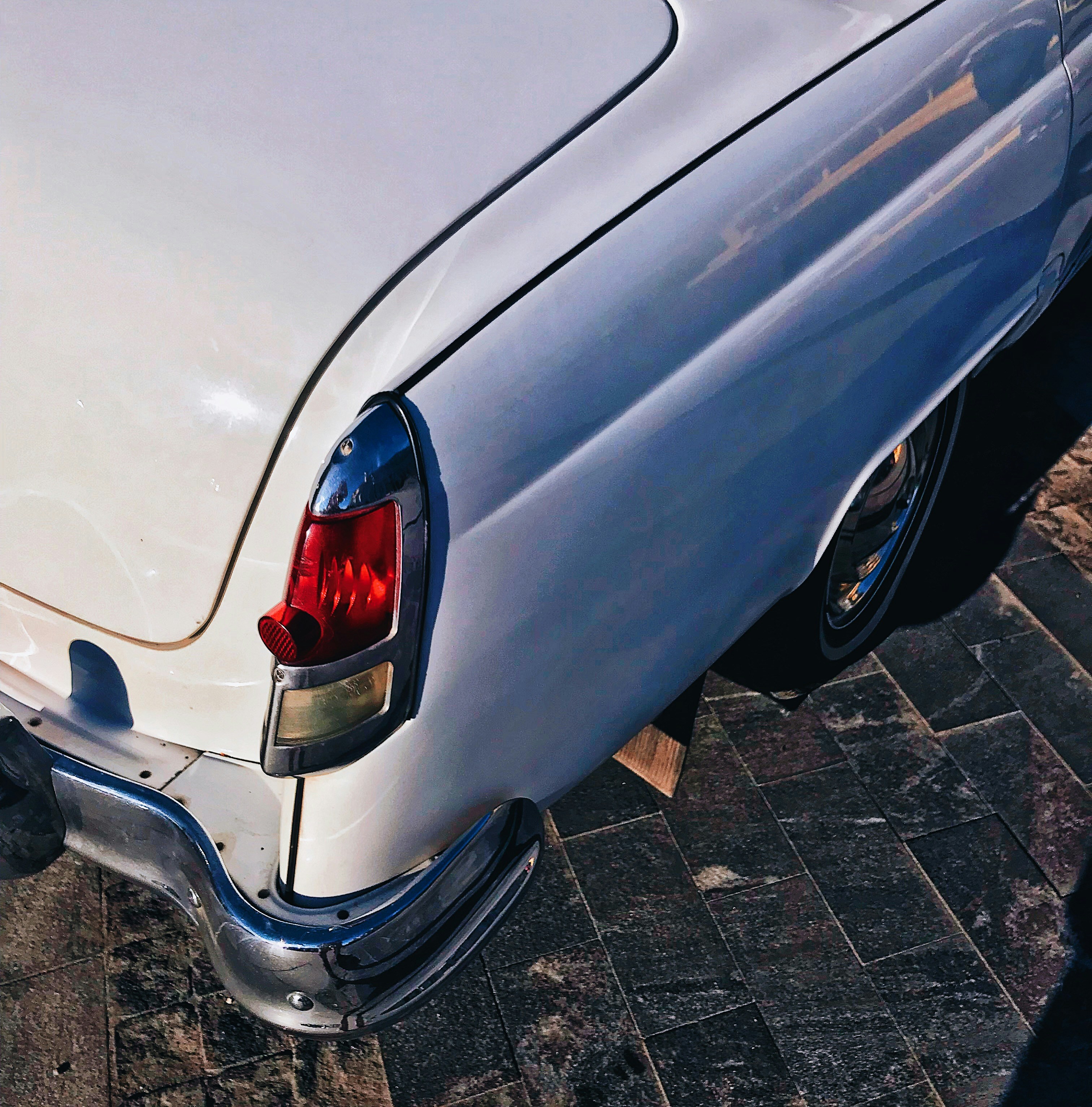 photo-1629714703095-c6bff7556f2c?ixid=M3wxMjA3fDB8MXxzZWFyY2h8MTl8fGhvdy5tdWNoJTIwZG9lcyUyMGl0JTIwY29zdCUyMHRvJTIwZml4JTIwYSUyMGJ1bXBlcnxlbnwwfHx8fDE3NjM5NDE0MDV8MA\u0026ixlib=rb-4.1.0