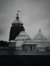 grayscale photo of a building