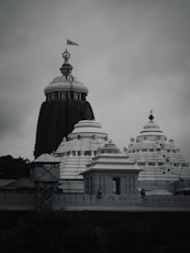 grayscale photo of a building