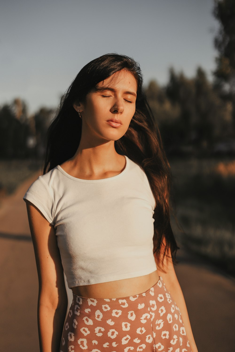 woman in white scoop neck shirt