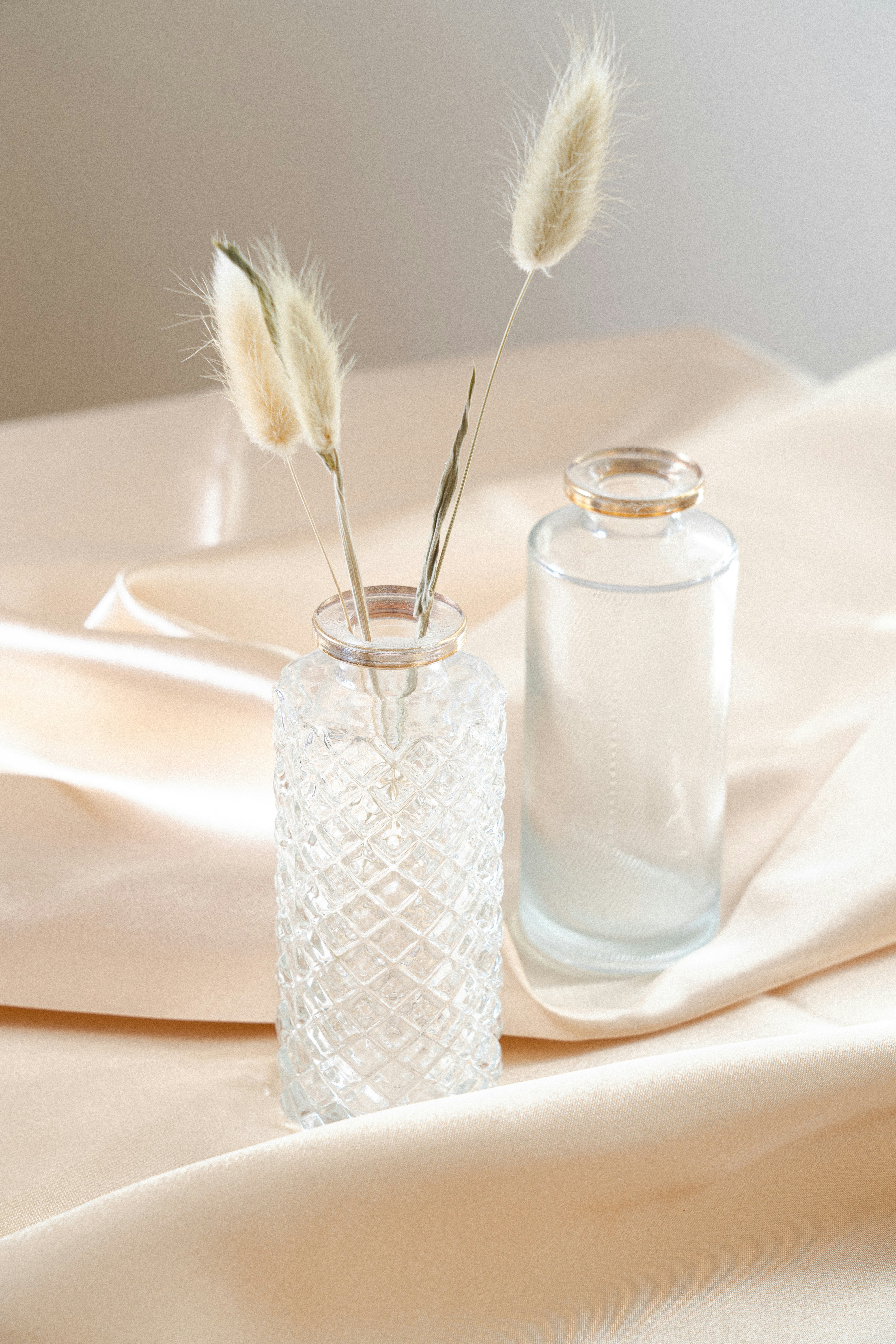 neutral tone home decor, wallpaper, Pinterest Crafts for Home: Adult DIY Ideas 5