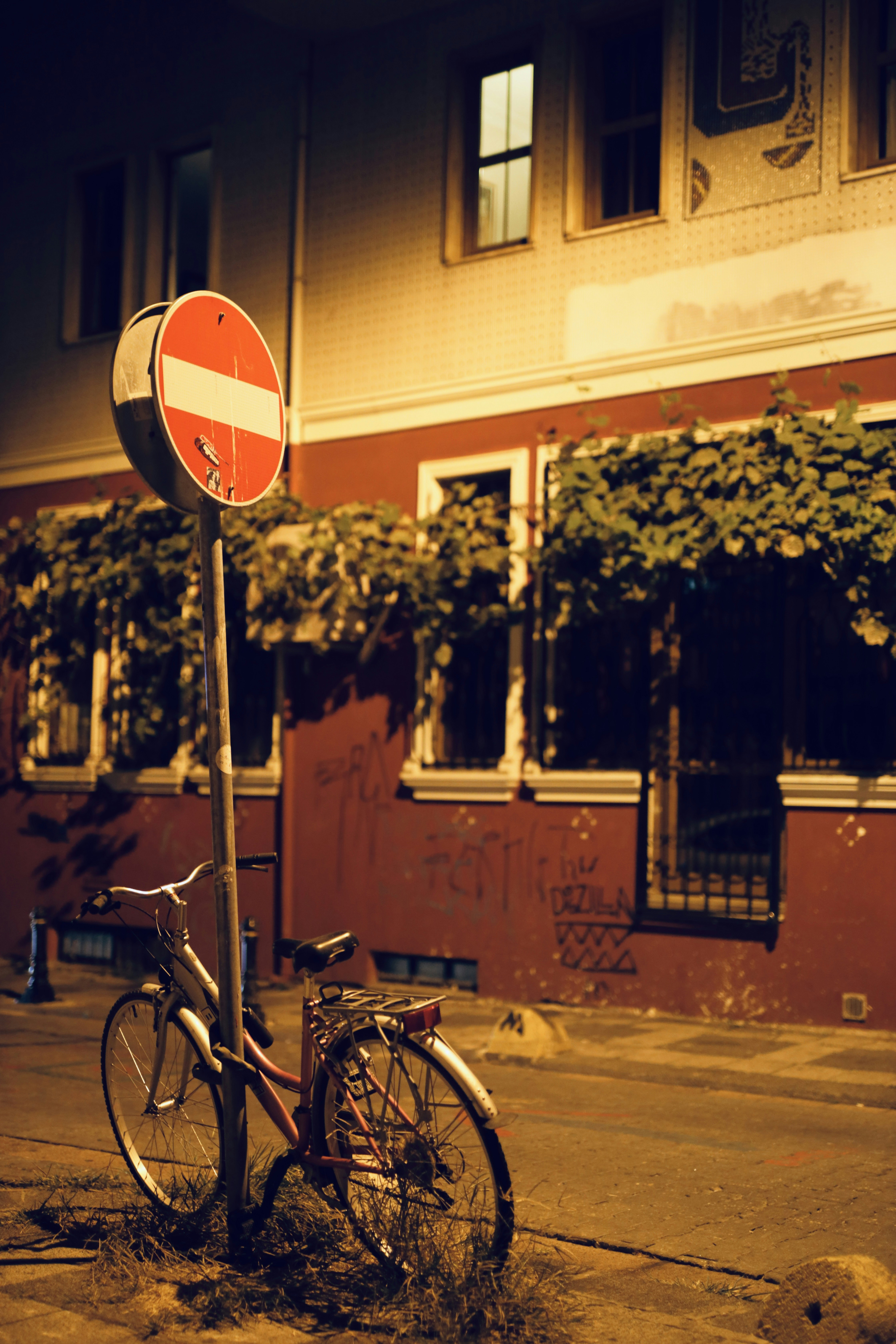 Photo by emrecob