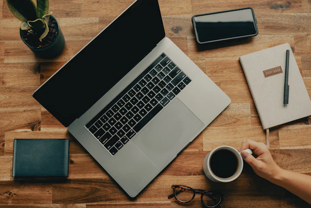 Virtual assistant laptop home office