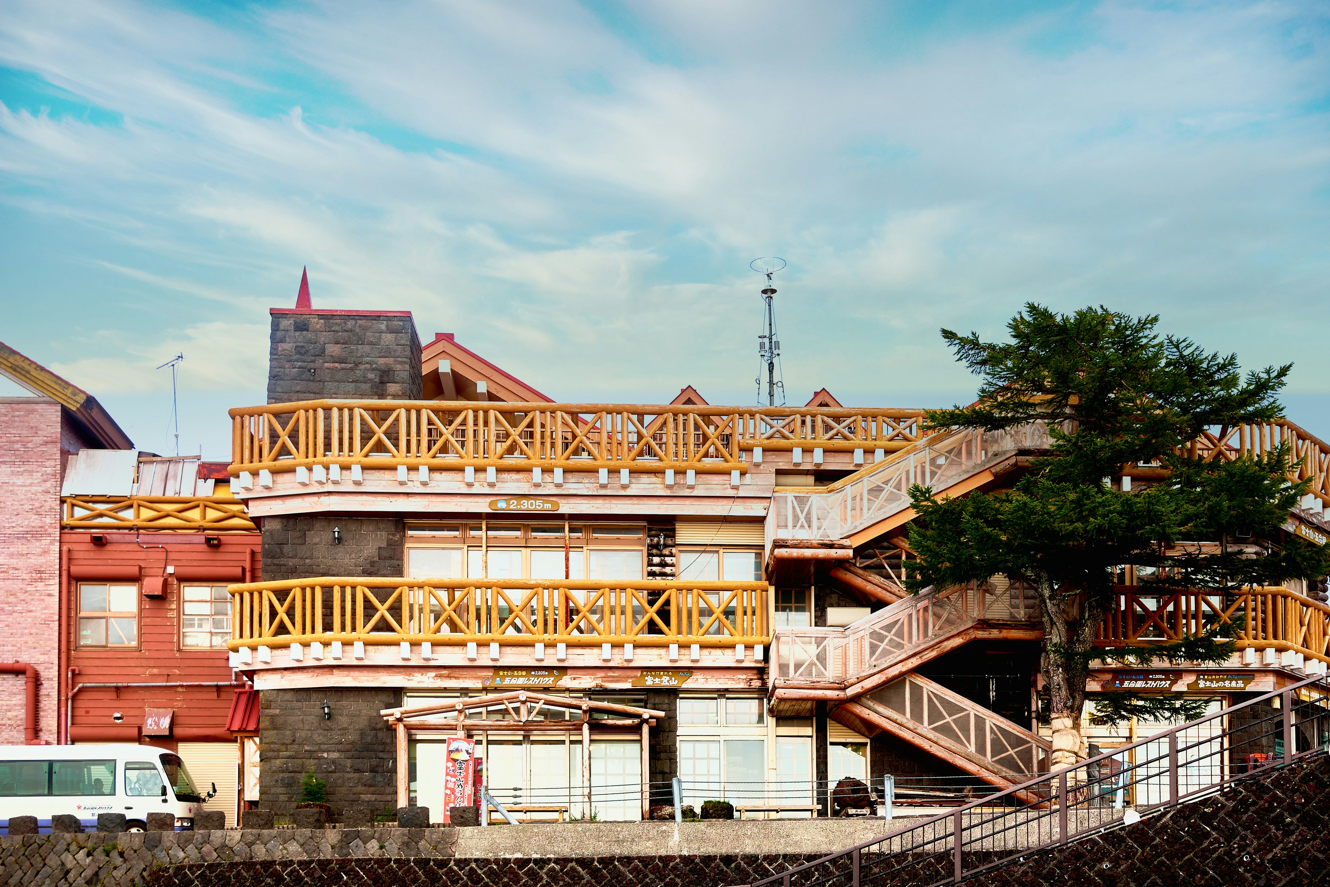 brown and red concrete building