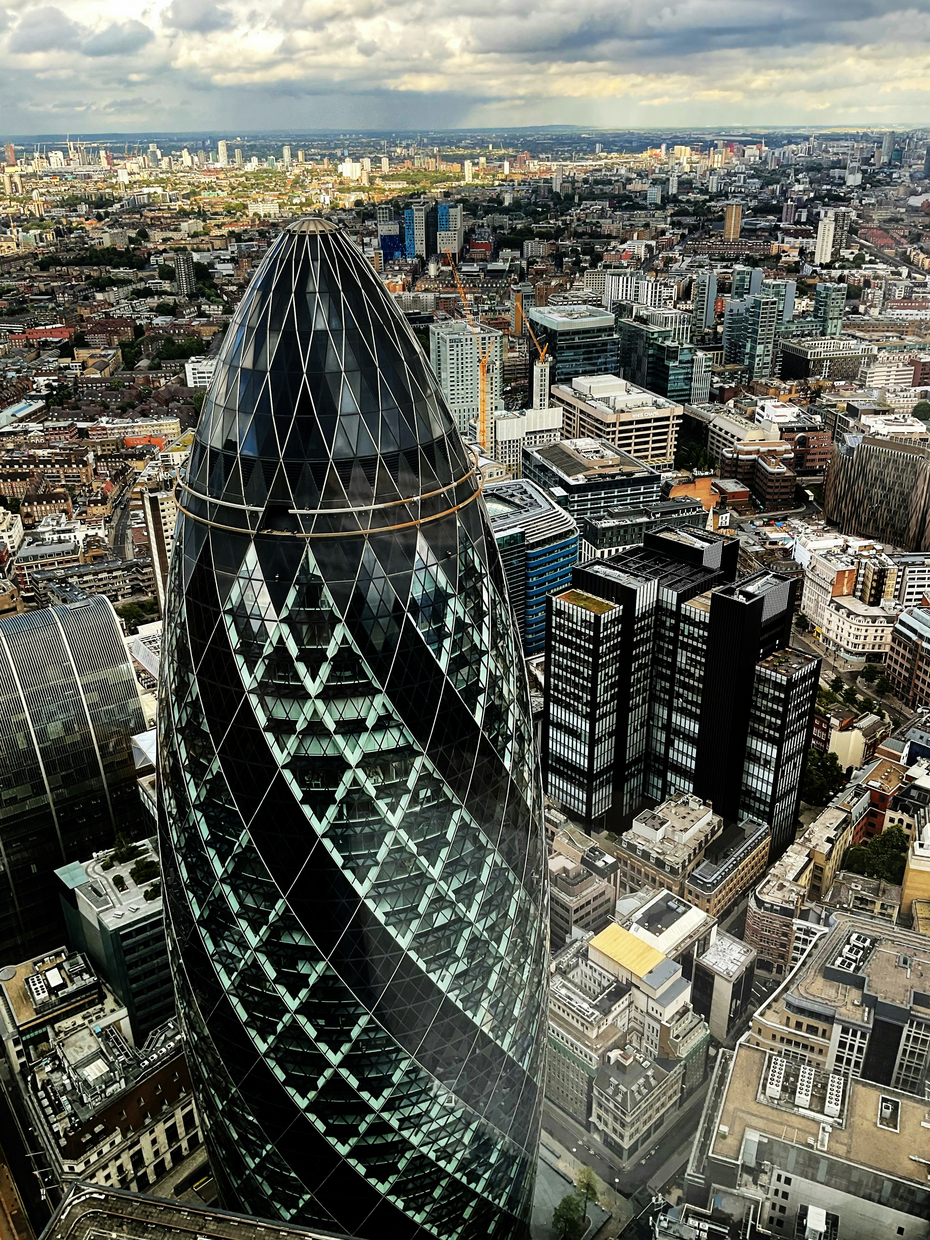 high rise building during daytime